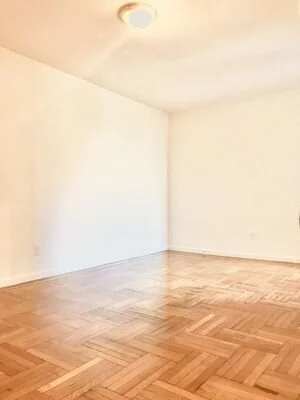378464070.jpg