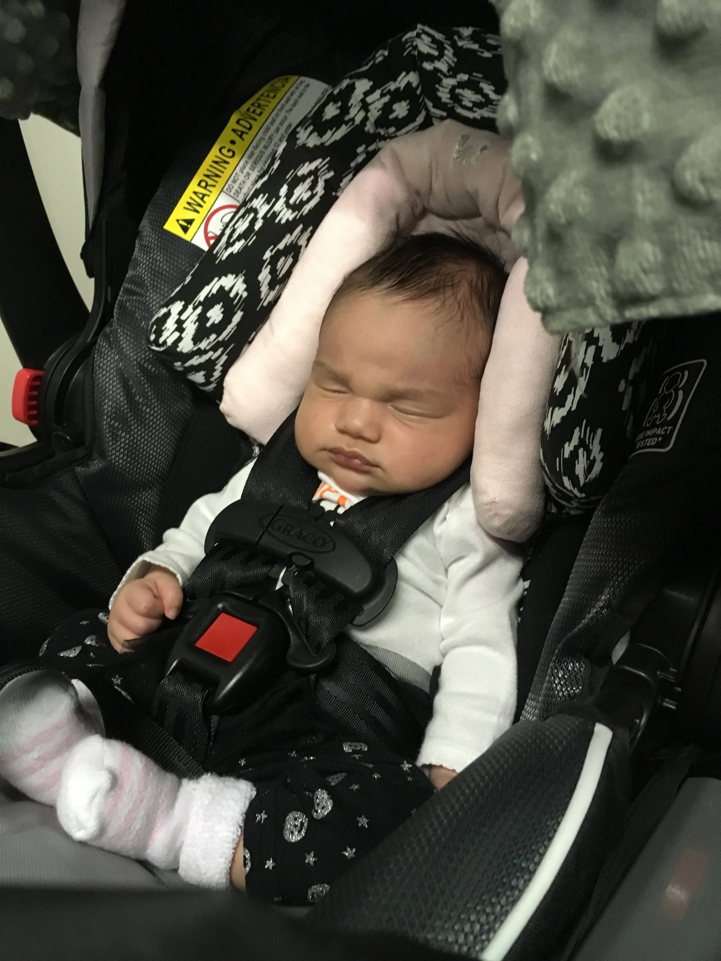 Tips &amp; Tricks for Travel with an Exclusively Breastfed Newborn