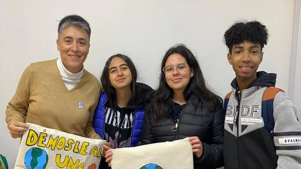 Untitled presentation (4).jpg