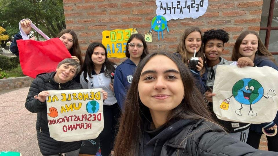 Untitled presentation (2).jpg