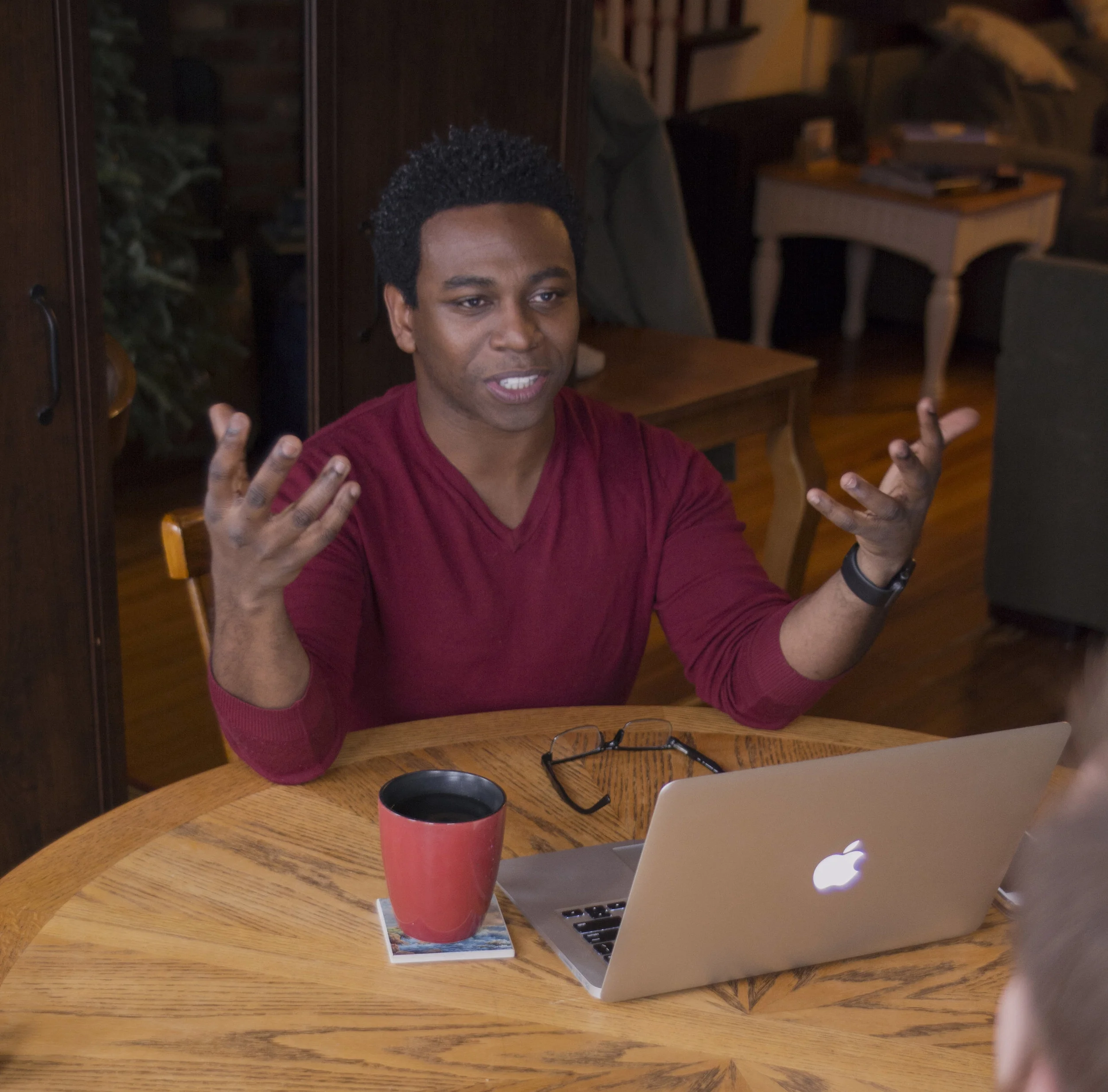 branden-polk-arrowhead-advising-talking.jpeg