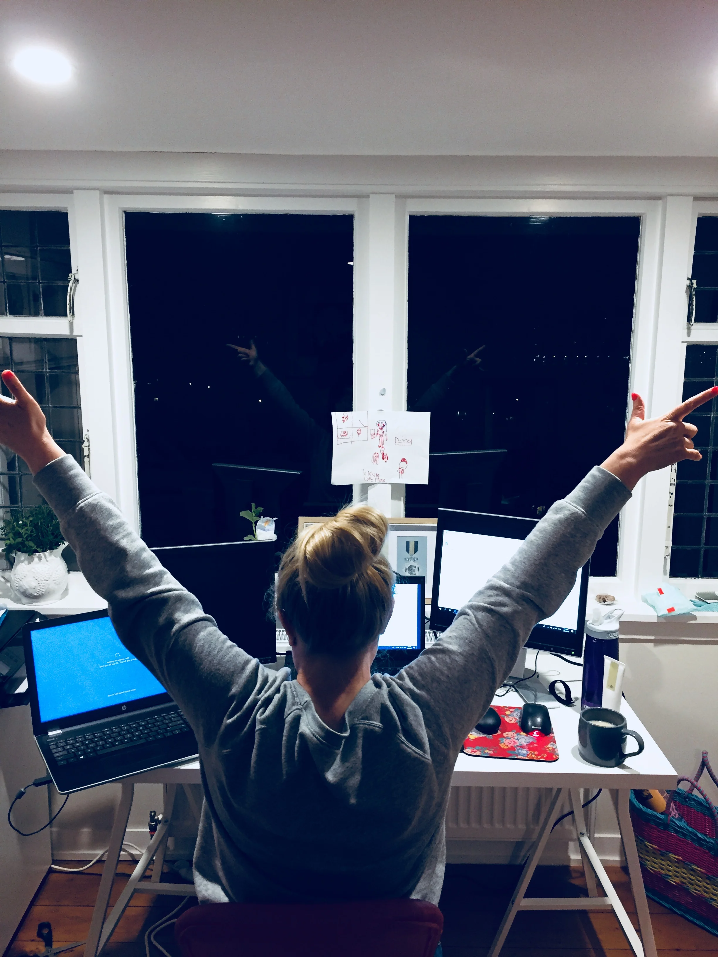 Top knots and multiple screens make me look really clever don't you think?