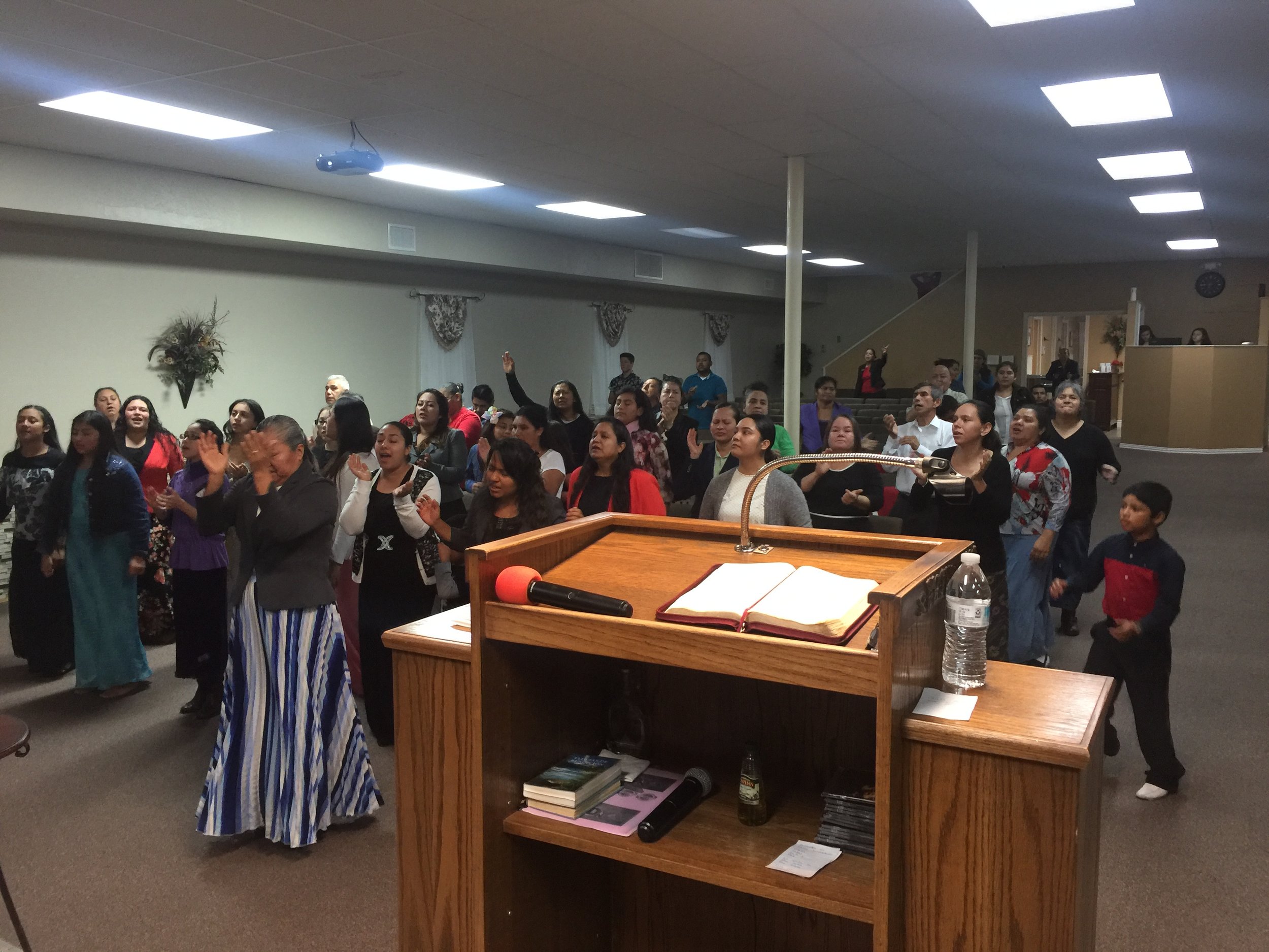 Gran Culto de Jovenes para La gloria de Dios en Garland, Texas