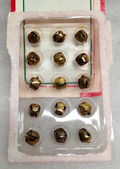 Record Number: 088 Collection Date: 30 Nov 2017 Description: Jingle bells, brass Dimension: .50 each in diameter