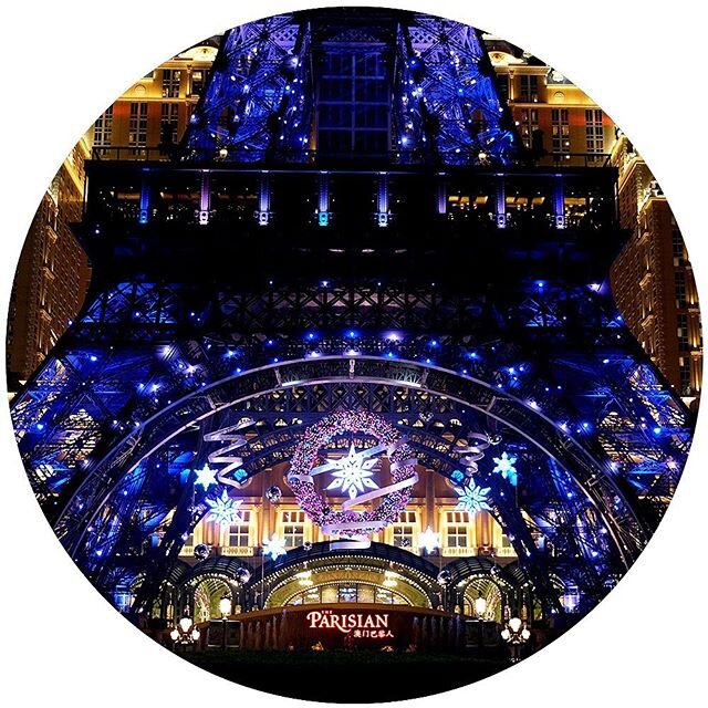 Christmas d&eacute;cor under Eiffel Tower | The Parisian Macao | Creative Design &amp; Production #BespokeProduction @parisian_macao #christmasdecor #macao