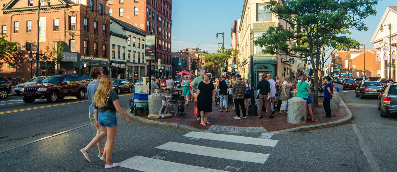 crop_September_2014_Portland_Maine_20140905-DSC_4079_By_Corey_Templeton_Congress_Square_First_Friday_Art_Walk_large-ZF-1847-85421-1-.jpg