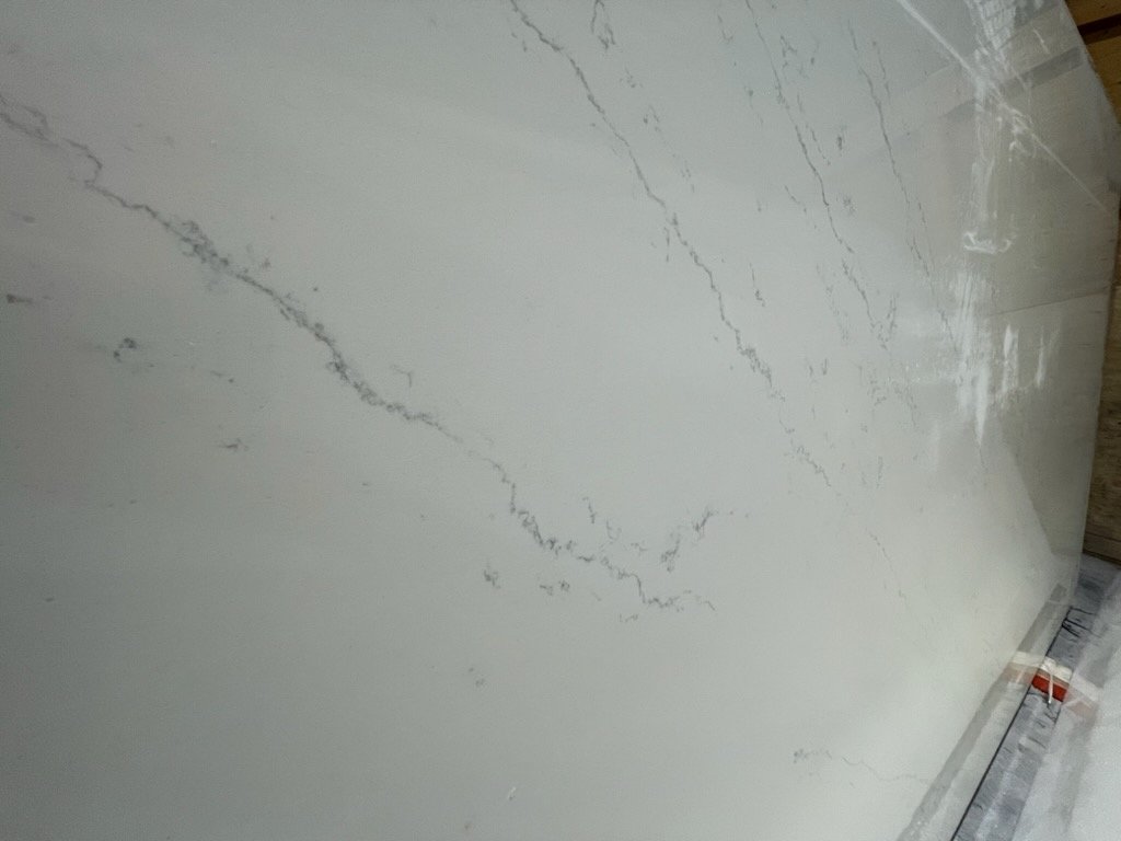 Cashmere Carrara Quartz Polished 3CM (1).jpg