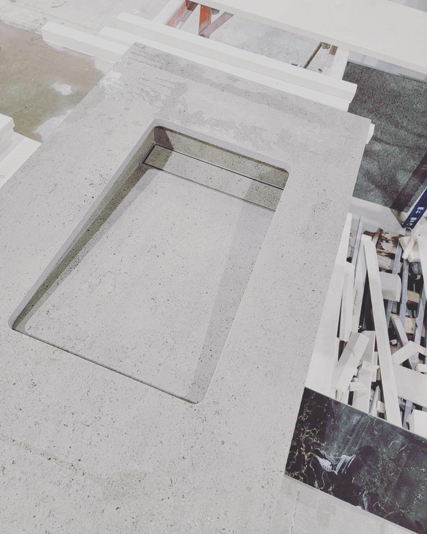 Mid Production! A custom all in one sink in Dekton. 
.
.
.
.
.
#revitastone #revitastonecountertopskelowna #kelownabuilder #kelownacontractor #dekton  #porcelaincountertops #stonesinks #intergratedsink #intergratedsinks