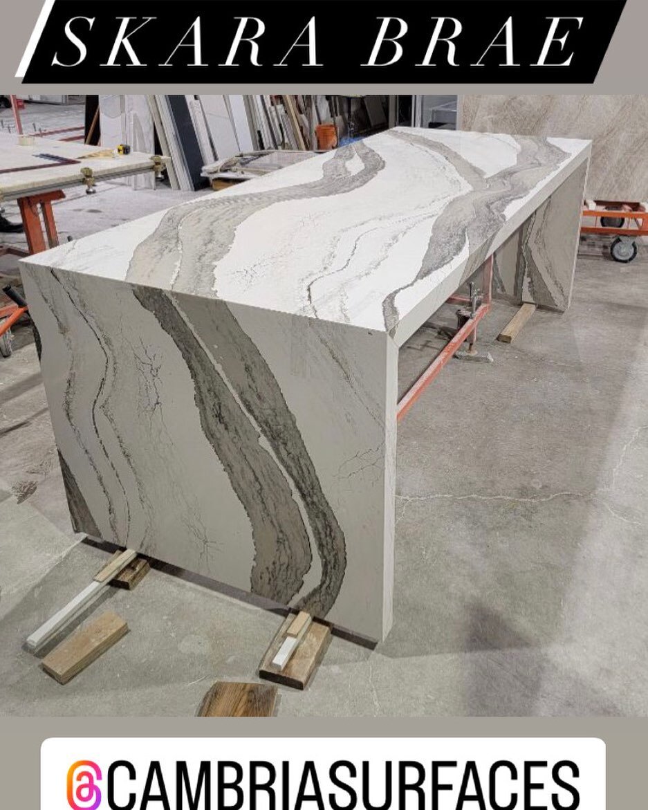 On route to its final destination! 

Cambria Skara Brae with two waterfalls and a custom edge thickness. What a show stopper!!
.
.
.
.
.
#revitastone #revitastonecountertopskelowna #kelownahomes #kelownabuilders #kelownacustombuilder #skarabrae #camb