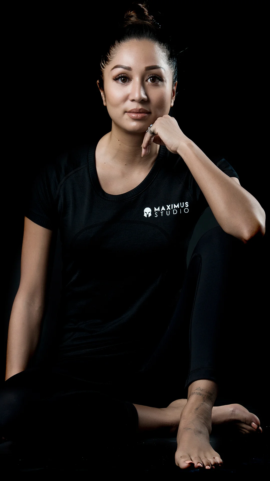 liliane_chan_pose_1.jpg