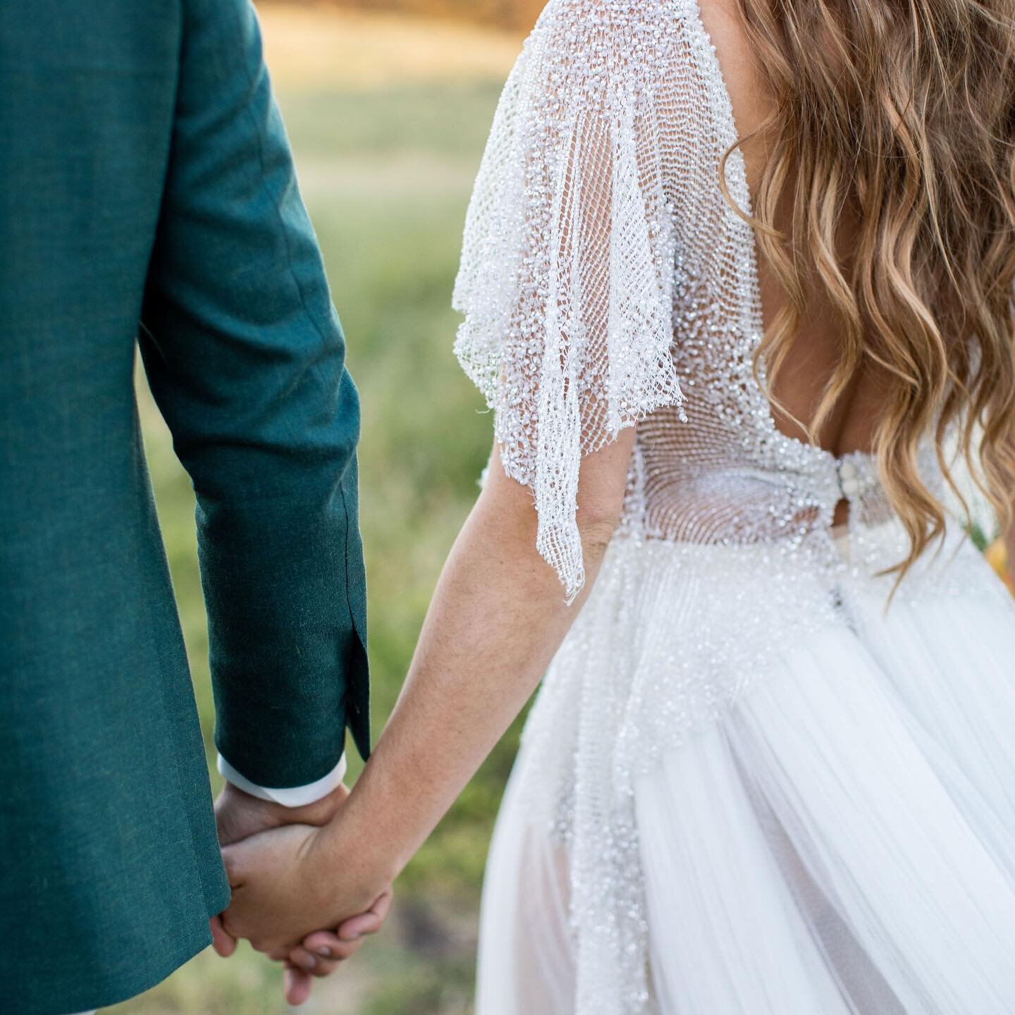 What kind of &ldquo;eloper&rdquo; are you?
1.  Lets runaway and get hitched, just us
2. Glad I don&rsquo;t have to invite Aunty Karen
3. The downsizer, C19 has helped us go micro wedding

📷 @ariaphotographyaus