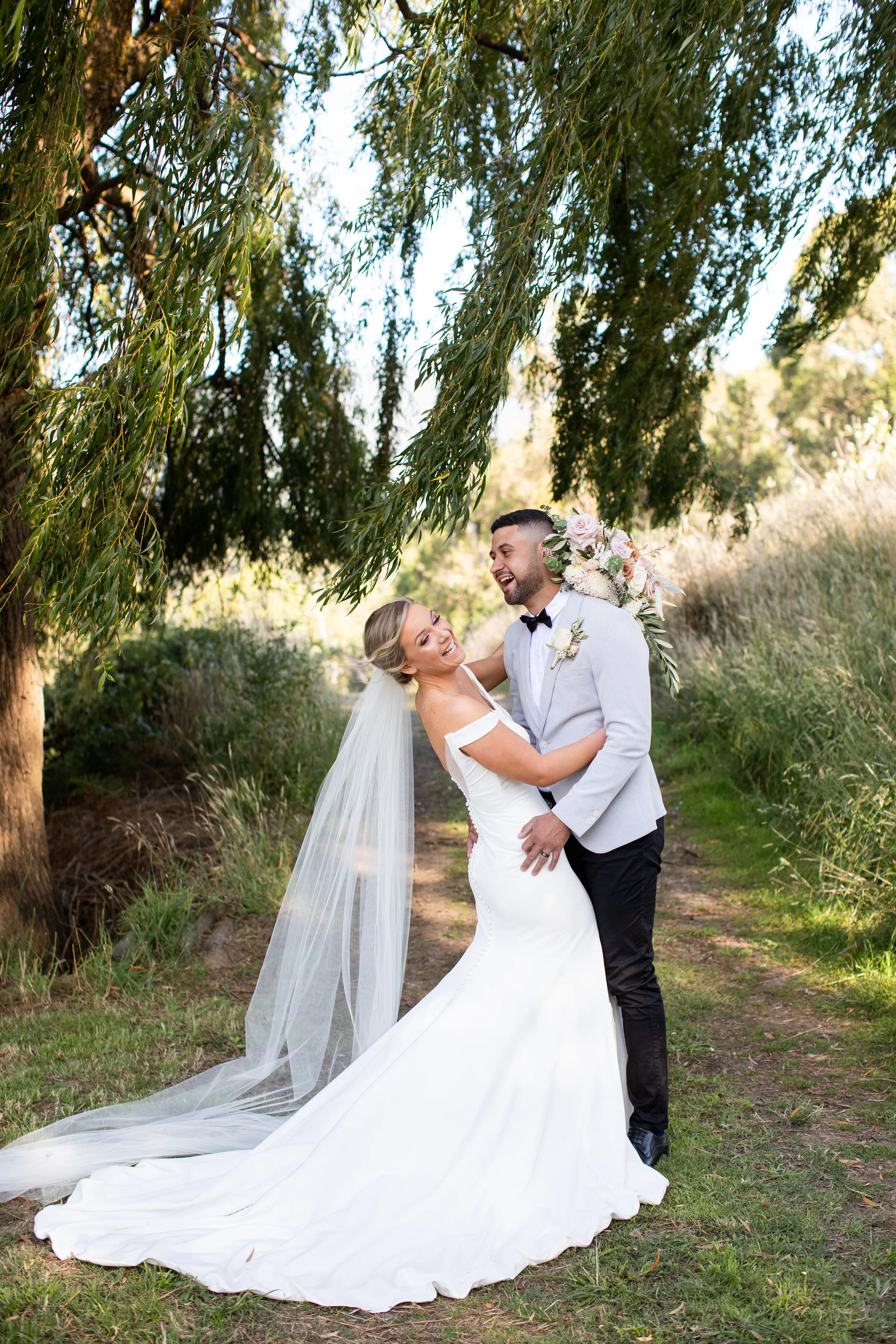 Elopements vs Micro weddings