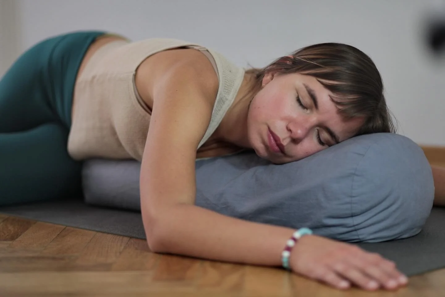 Možn&aacute; to zn&aacute;&scaron;: cel&yacute; den funguje&scaron; naplno, ře&scaron;&iacute;&scaron; spoustu věc&iacute;, sotva m&aacute;&scaron; čas se naj&iacute;st&hellip; a pak večer zjist&iacute;&scaron;, že jsi vlastně nebyla &bdquo;u sebe&ld