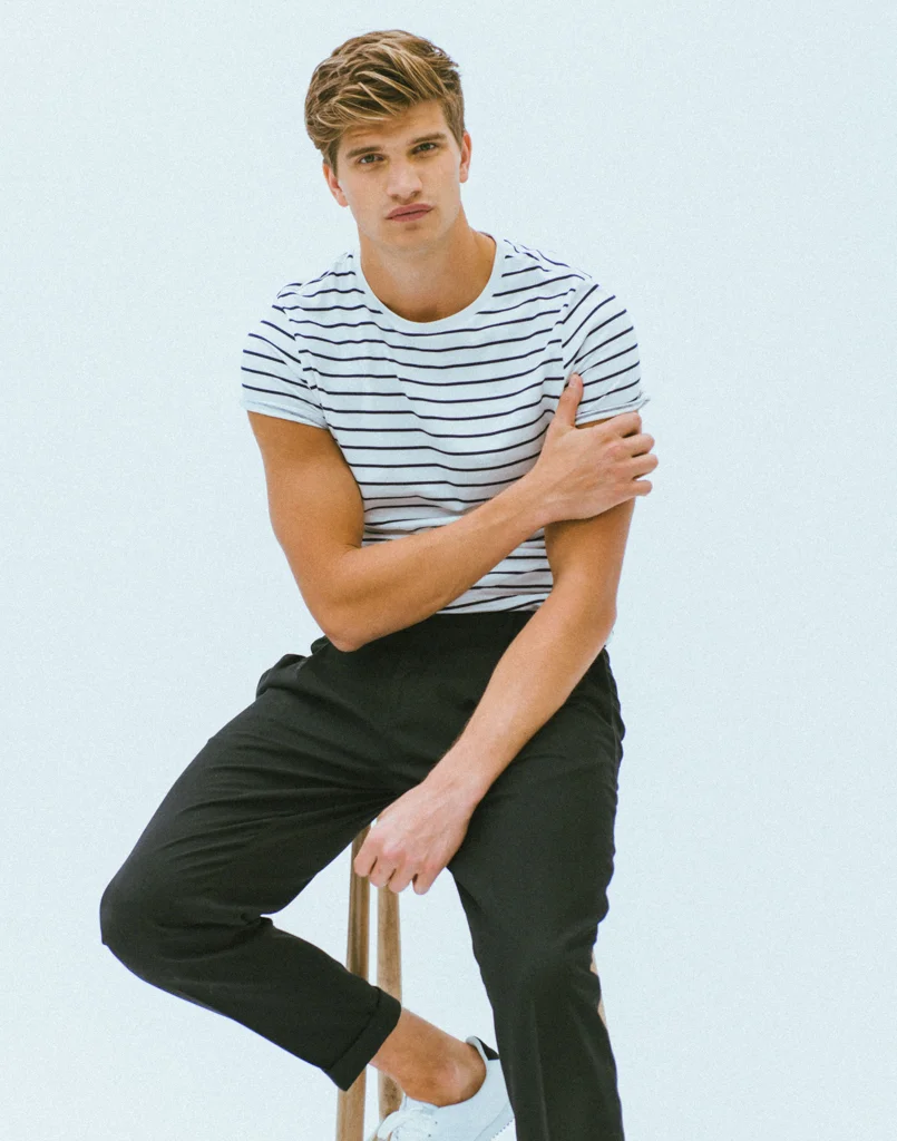ROBERT_TIMOTHY_CIRCLE_TOBY_SS-6.jpg