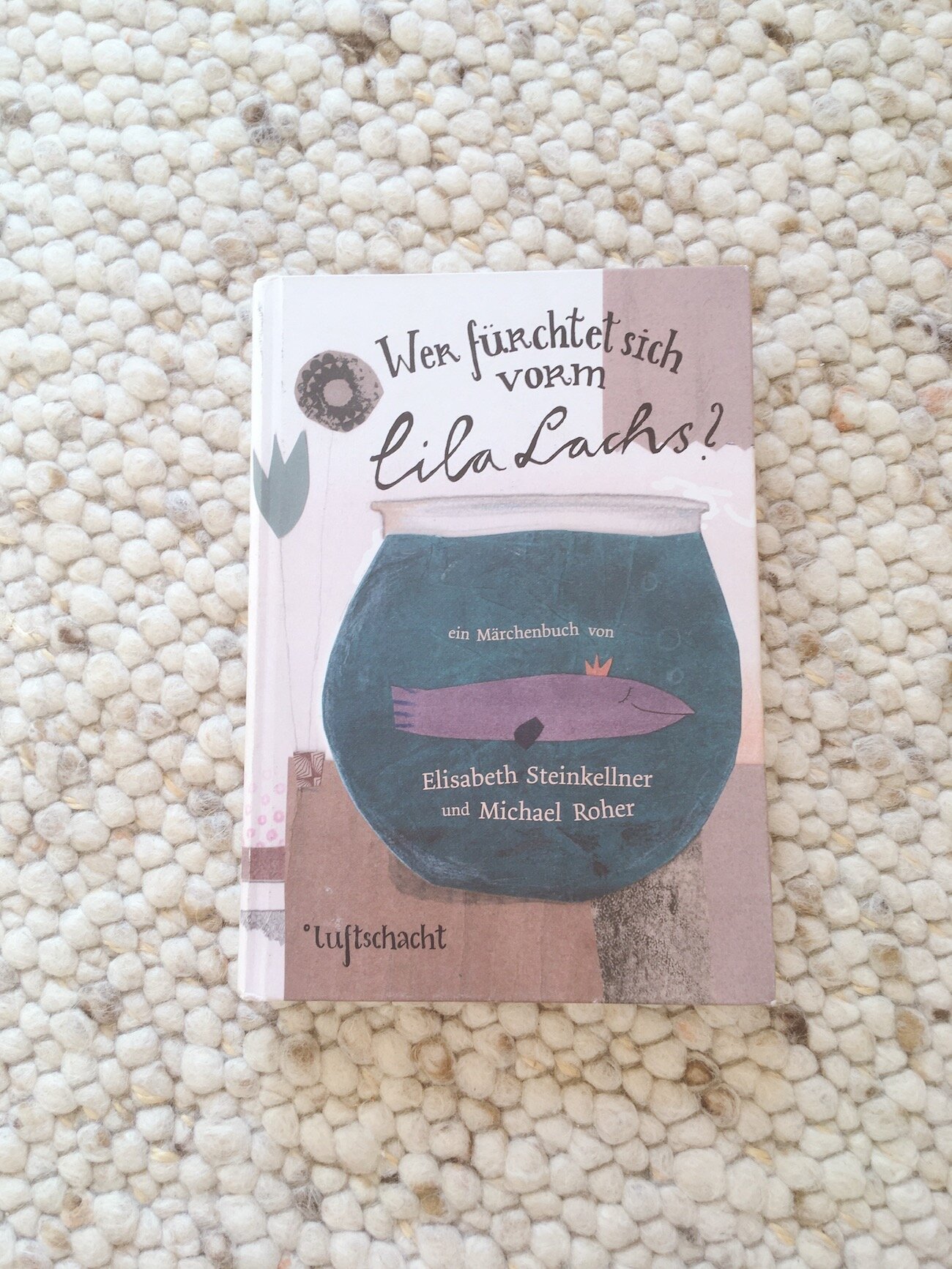 Wer fürchtet sich vorm lila Lachs? Märchen mal anders