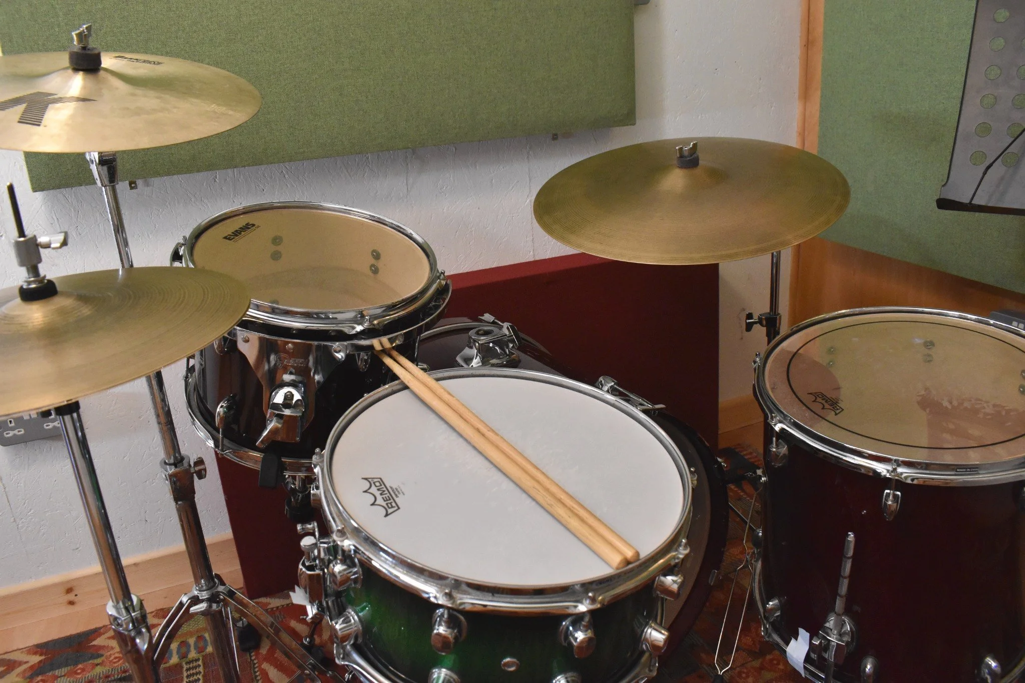 Drum_Palace_03.jpg