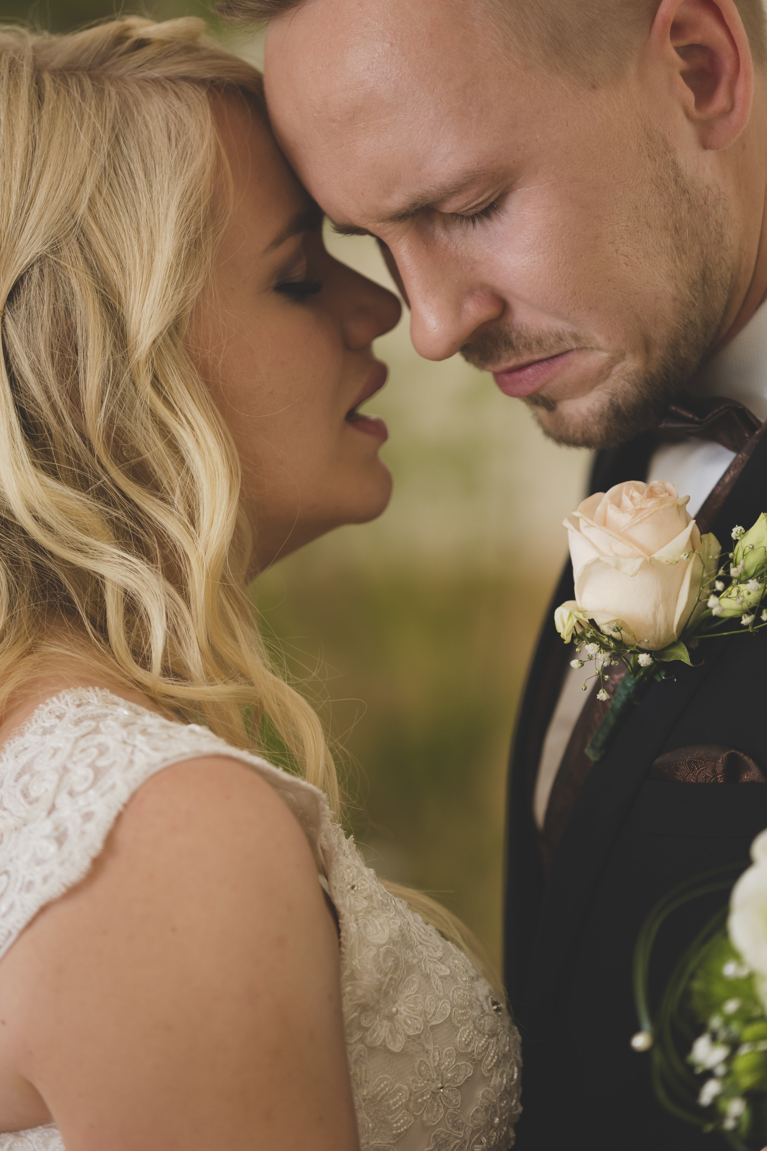 Sweet Wedding photo by wedding photographer Valdur Rosenvald