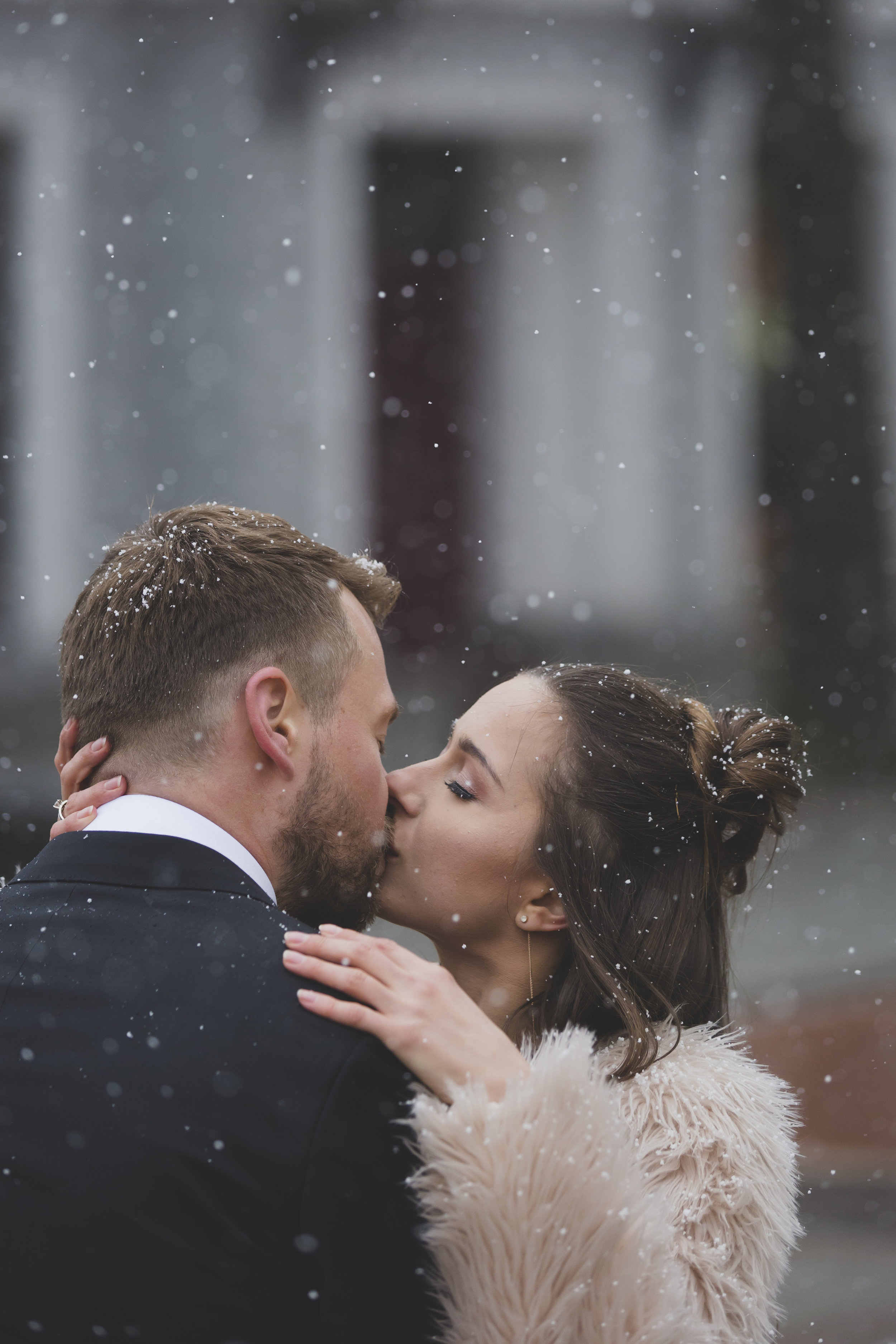 Kissing snow Wedding photo by wedding photographer Valdur Rosenvald