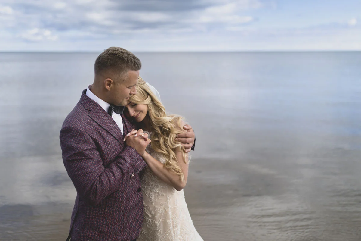 Iris &amp; Aimur | Muinasjutuline pulm Saaremaal