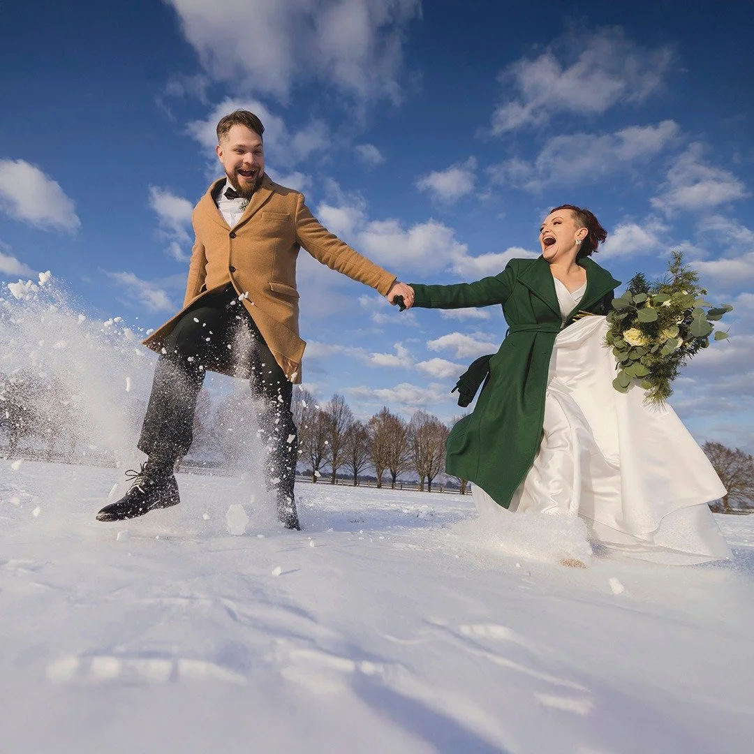 Naudime k&uuml;lma 😎❄️

#winterwedding #rosenvaldphotography #weddinginspiration #weddingstory #realweddings #europeweddingphotographer #canon_photos #weddingstyle #fearlessphotographers #visitestonia #junebugweddings #adventurouswedding
#chasinglig