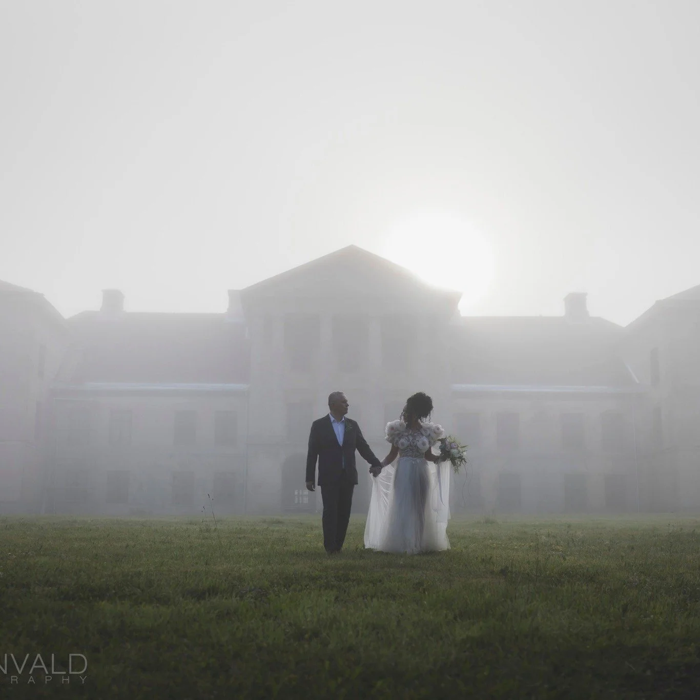 Eestis on palju &auml;gedaid m&otilde;isasid ja olen ilmselt enamustes k&auml;inud oma 389 pildistatud pulma t&otilde;ttu.

Aga &uuml;ks on minu jaoks eriline. Siin ta on &ndash; Kolga m&otilde;is 😲

Midagi selle juures on mind iga kord v&otilde;lun