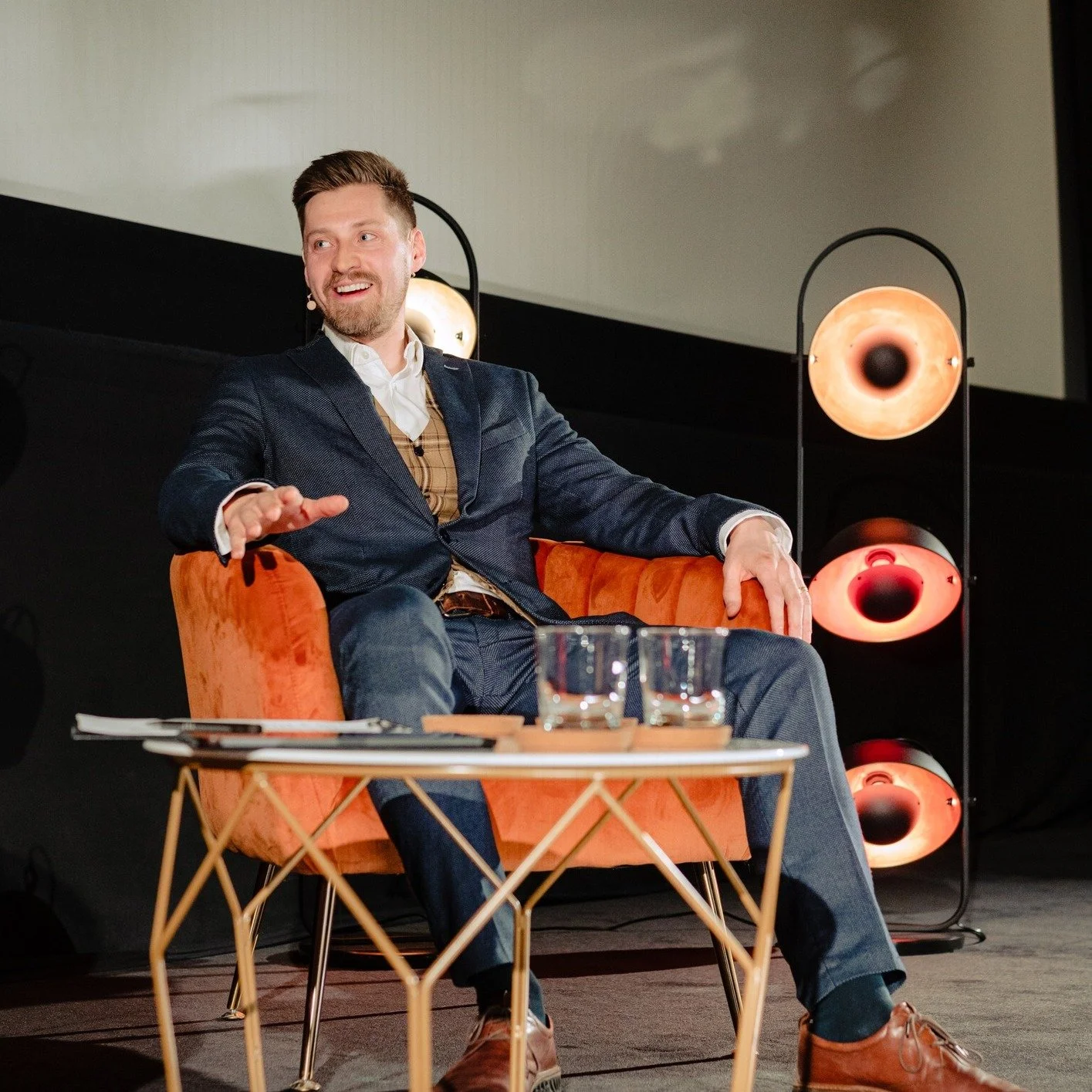 140+ v&otilde;imast Eesti meest kuulamas. Timo Porval kutsus mind r&auml;&auml;kima konverentsile Ettev&otilde;tlik Mees 2026.

Millest jagasin? 

Produktiivsuse p&otilde;him&otilde;tteid? Kindlasti. 
Kuidas aega paremini planeerida? Muidugi.

Aga na