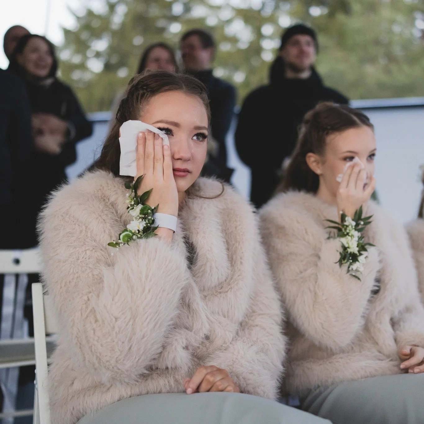 Jah, esmane eesm&auml;rk on pulmas p&uuml;&uuml;da kinni pruutpaari emotsioonid ja hetked.  Eelmise aasta blogist "Parimad pulmafotod" leiad veel &auml;gedaid kaadreid, link bios.

Aga sinna k&otilde;rvale on minu jaoks h&auml;sti t&auml;ht