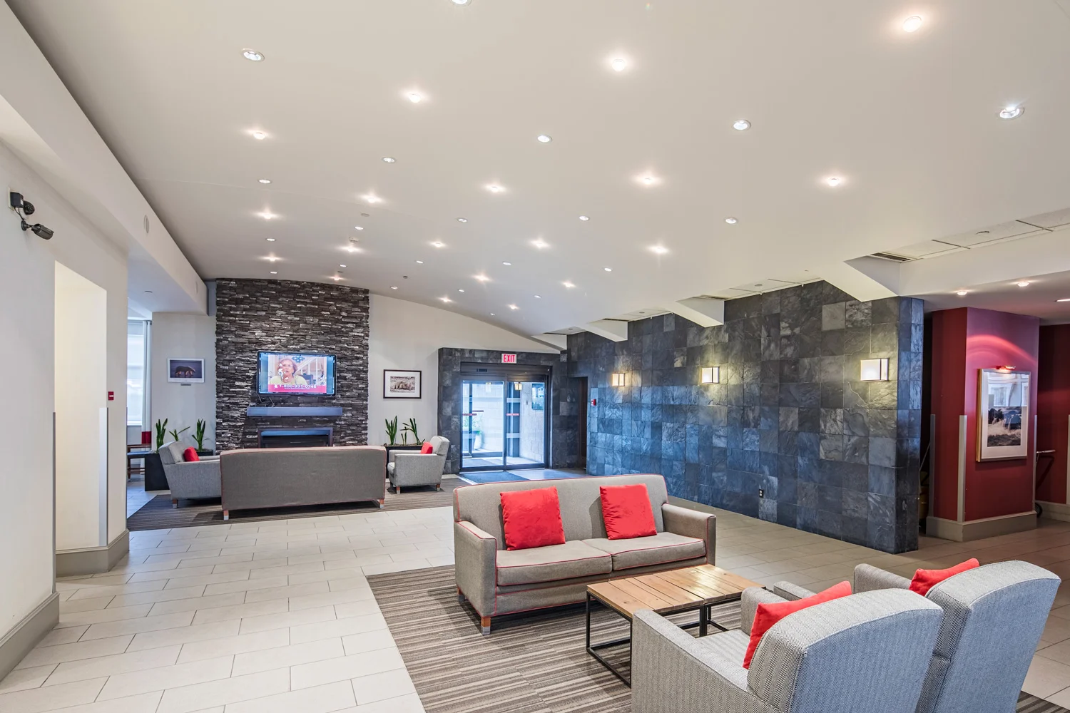 cohlmeyer-architecture-winnipeg-airport-sheraton-hotel.jpg