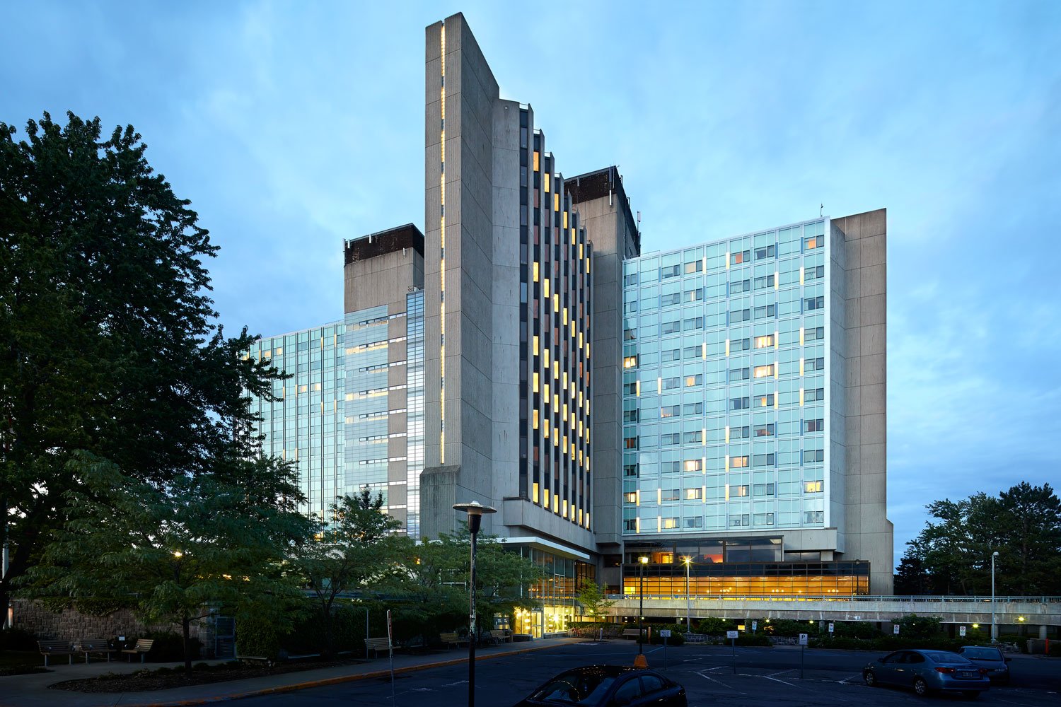 ….Ste-Anne-de-Bellevue Hospital..Hôpital de Ste-Anne-de-Bellevue….