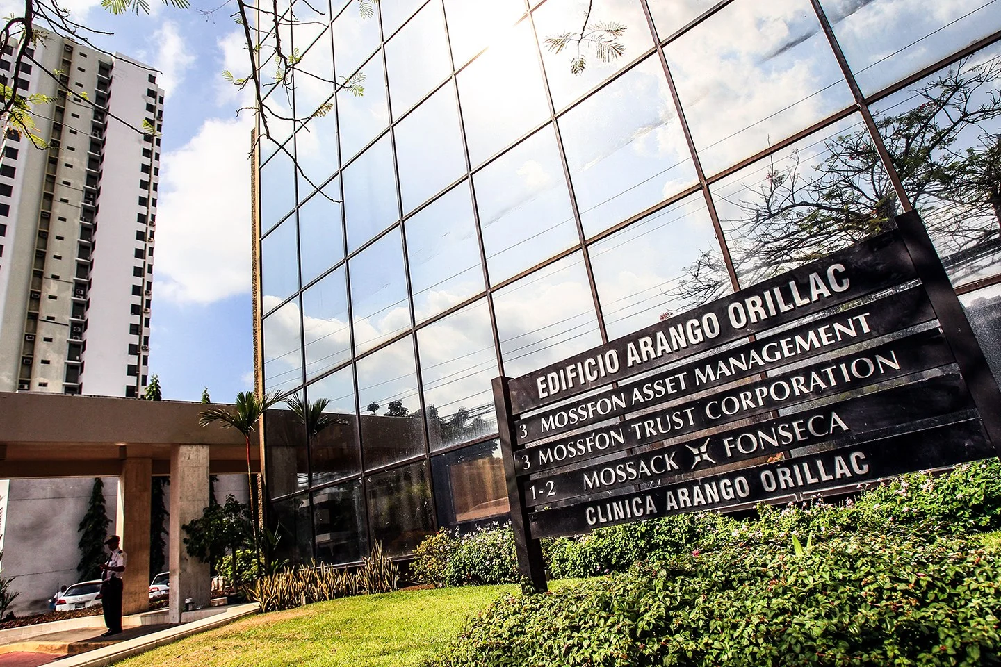 mossack-fonseca-panama-city-02.jpg