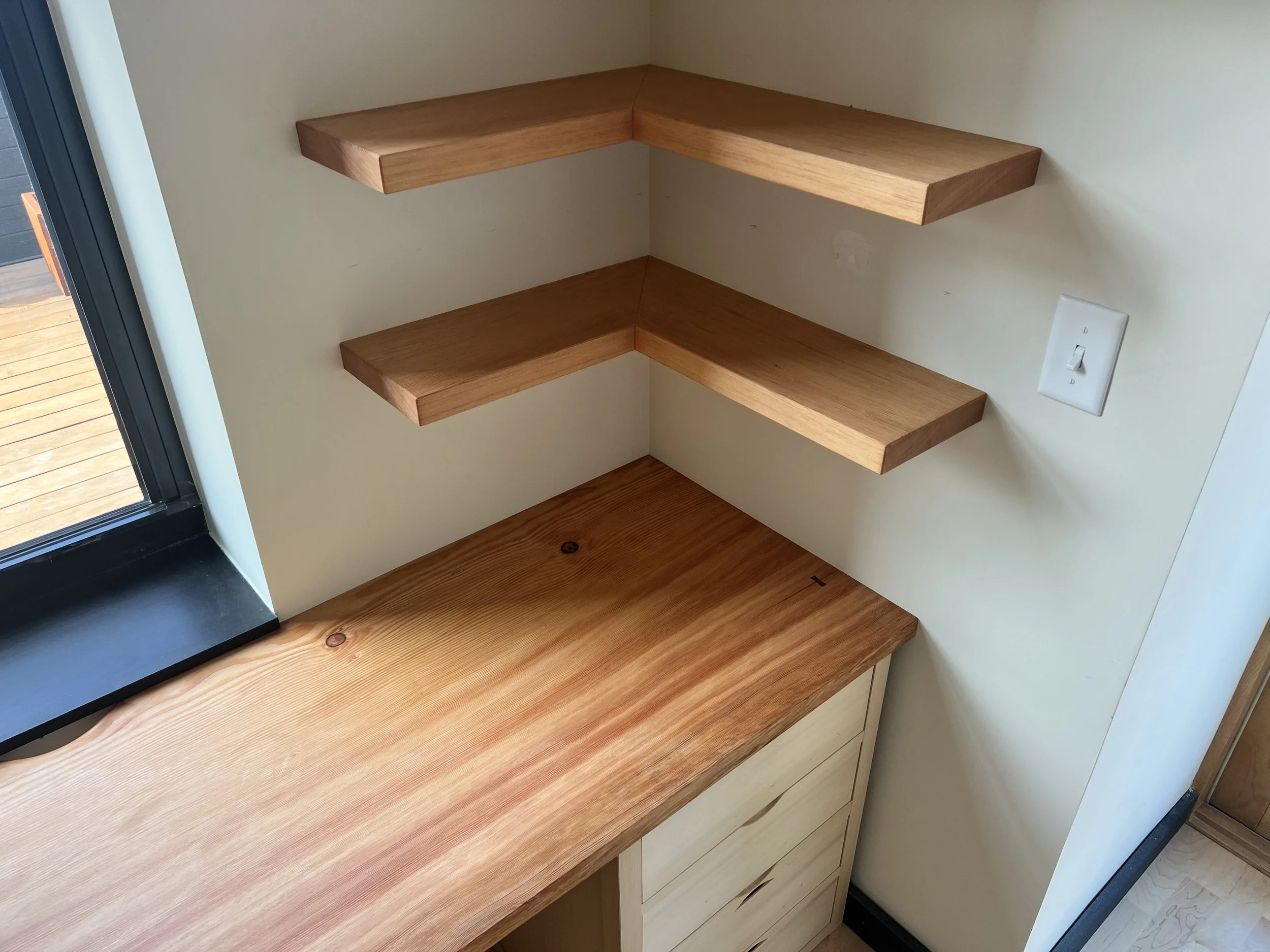 cape-girardeau-fir-floating-shelves-06.JPG