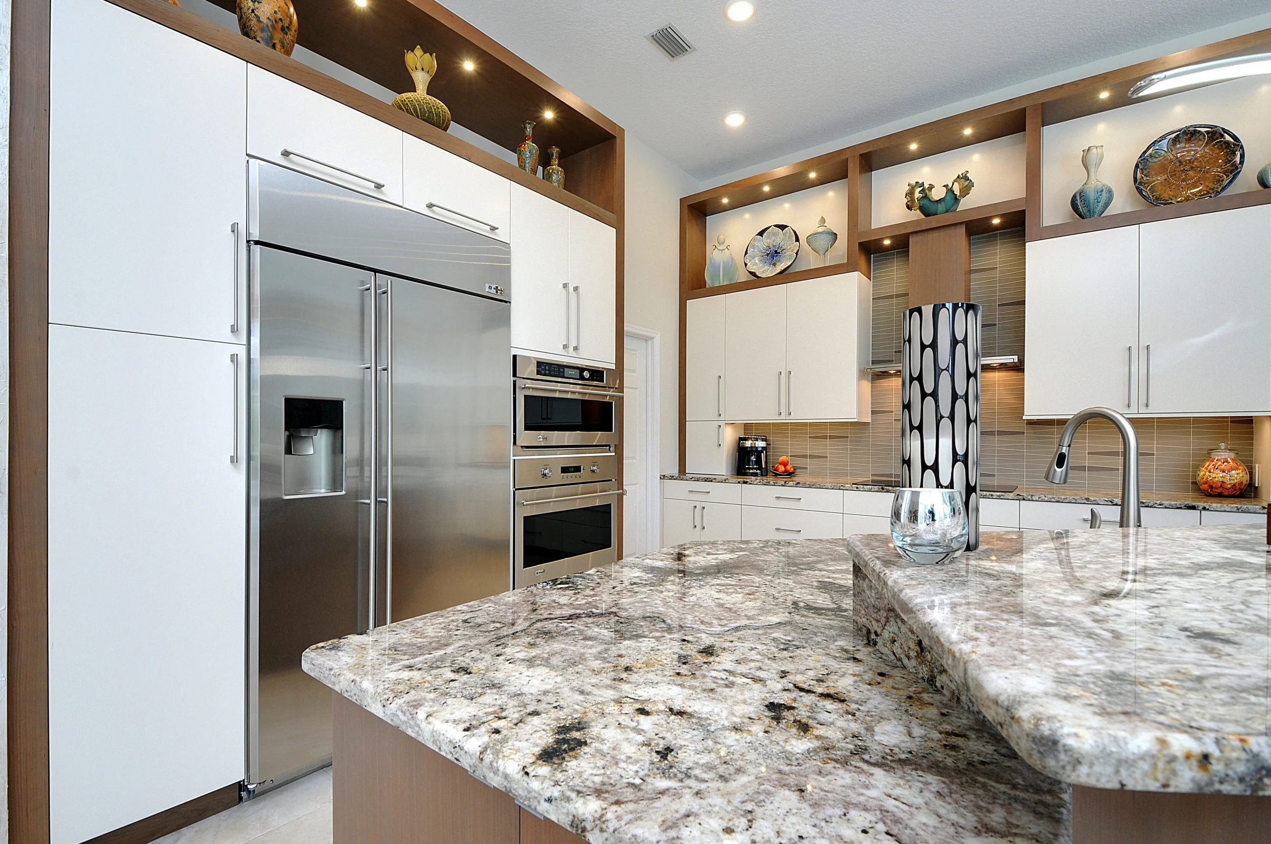 KelleysTr_Kitchen_008.jpg