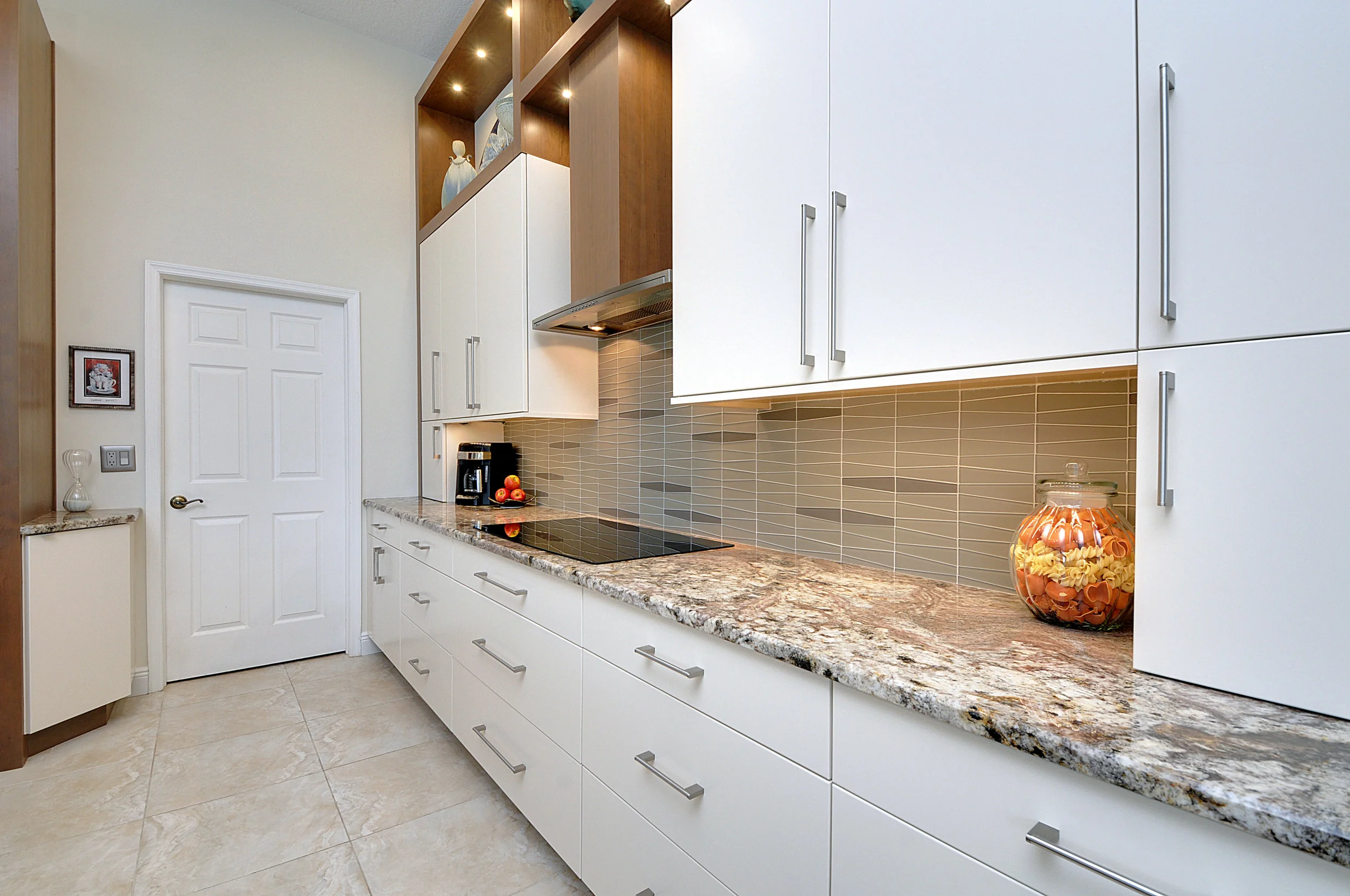 KelleysTr_Kitchen_010.jpg