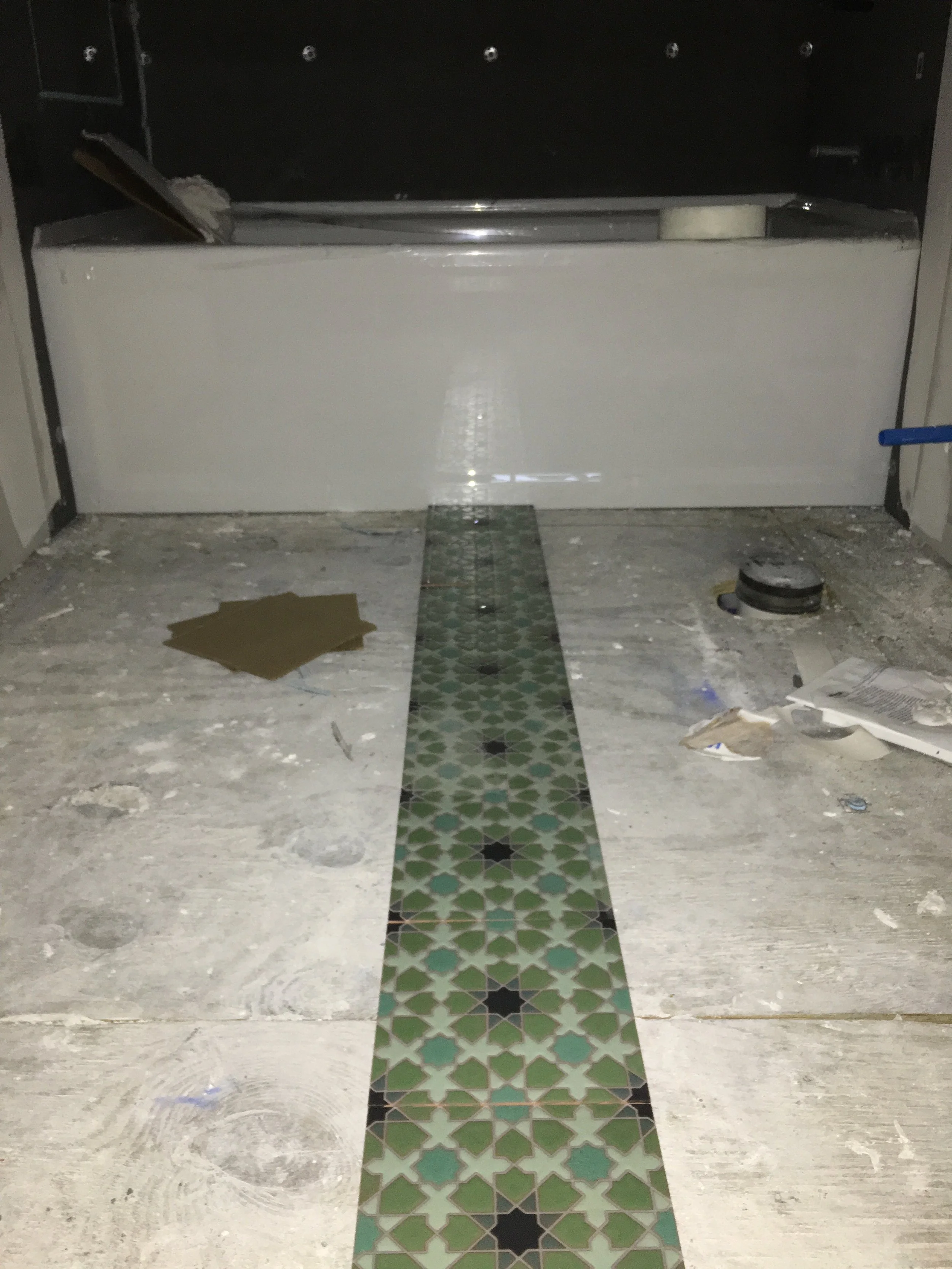 Laying out the floor tile pattern