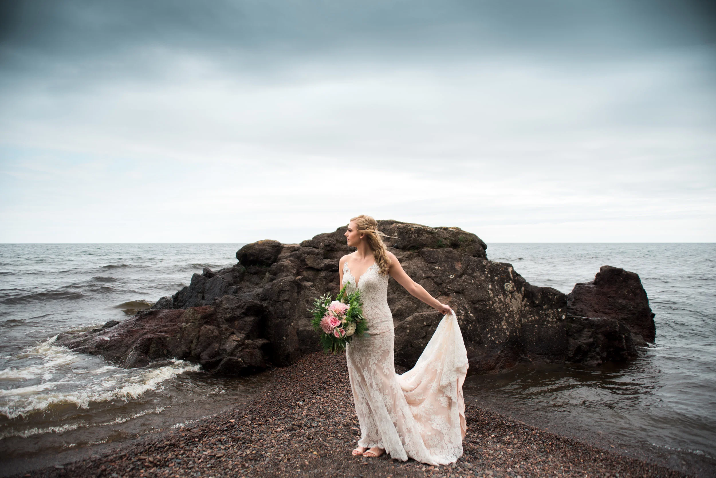 NorthShore_LutsenResort_Midwest_Summer_wedding_Thornton-37.jpg