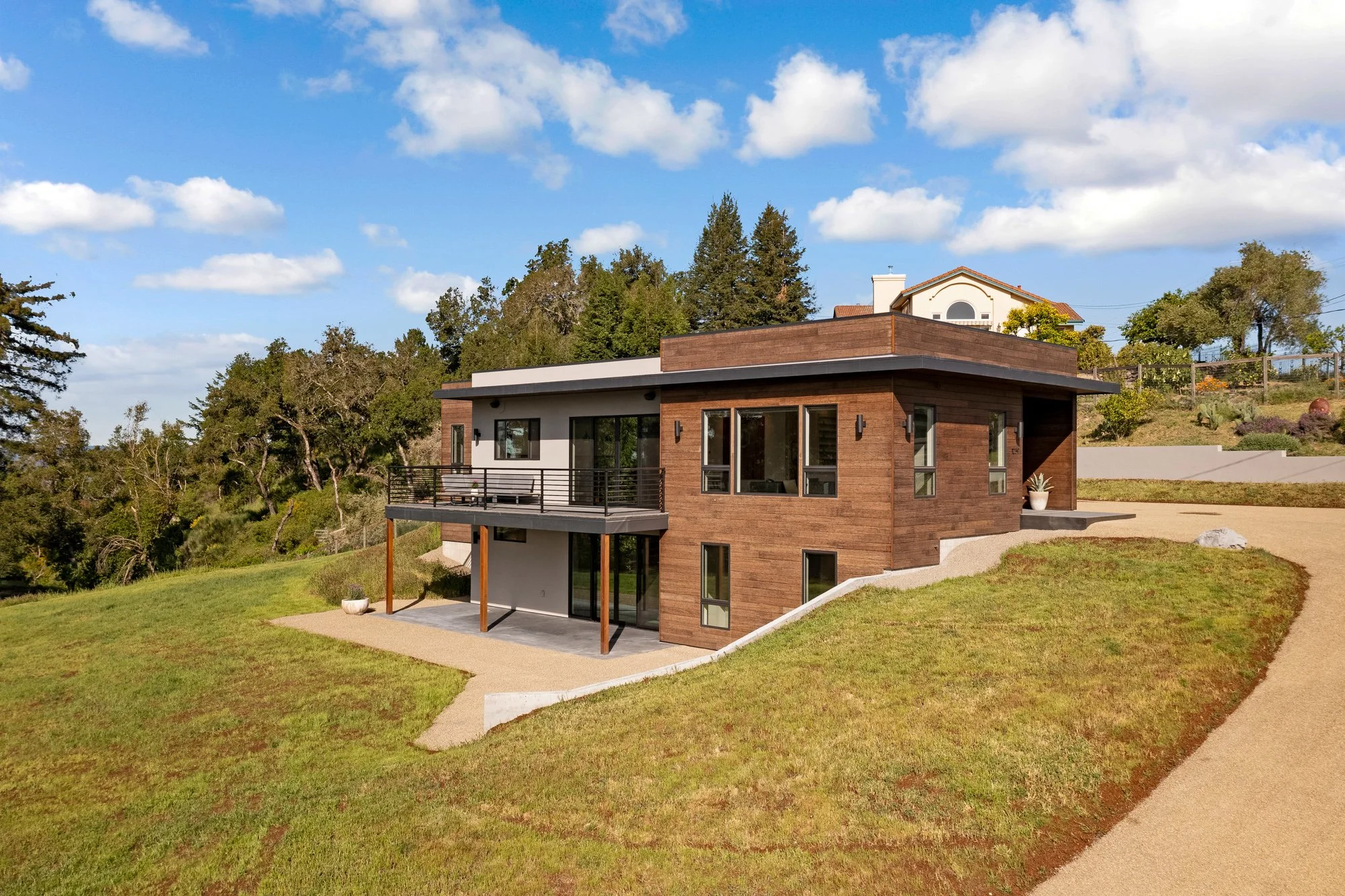 1239 Wikiup Dr_MLS (5 of 137).jpg