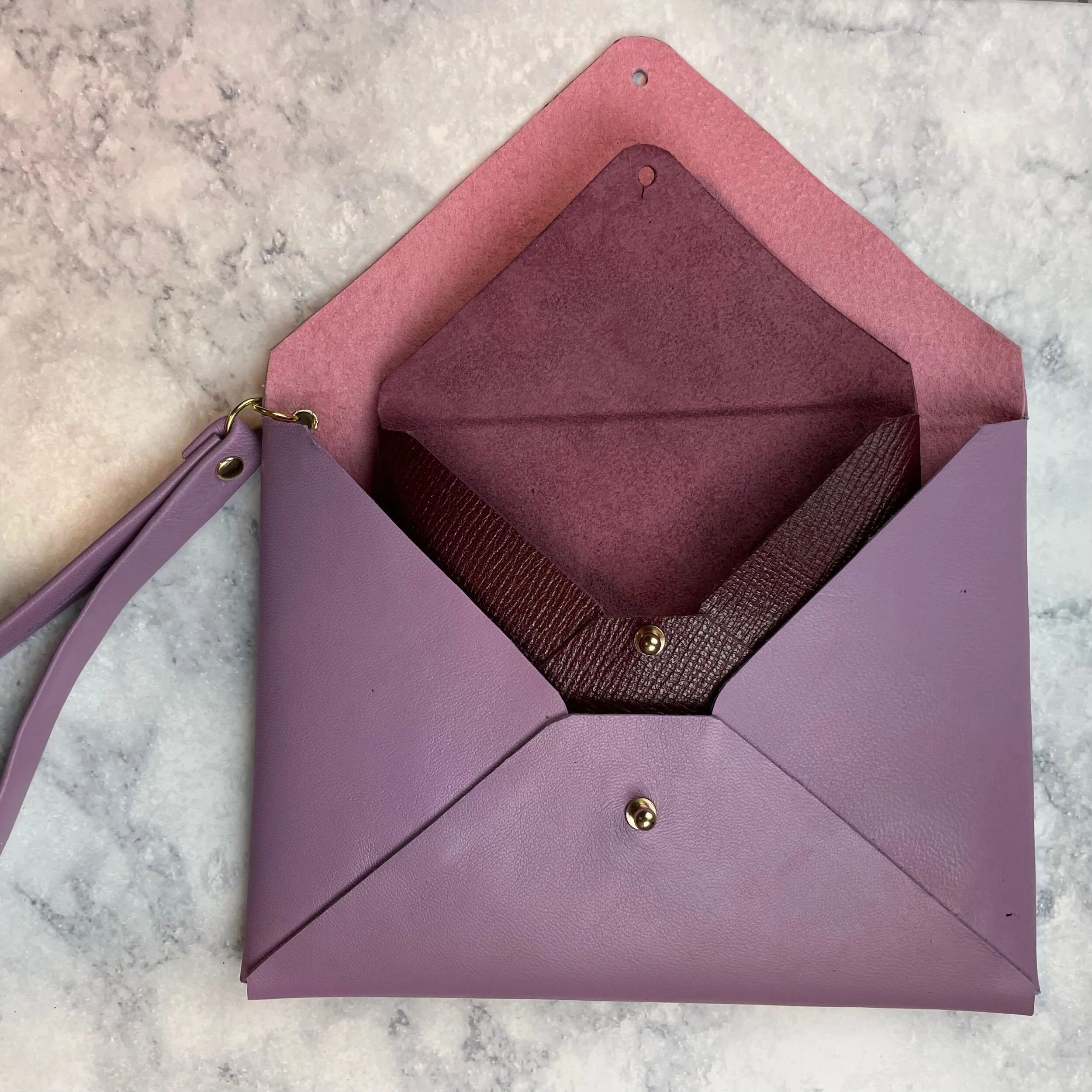 C92A72EA-038D-495A-92E7-561E1587E6F7