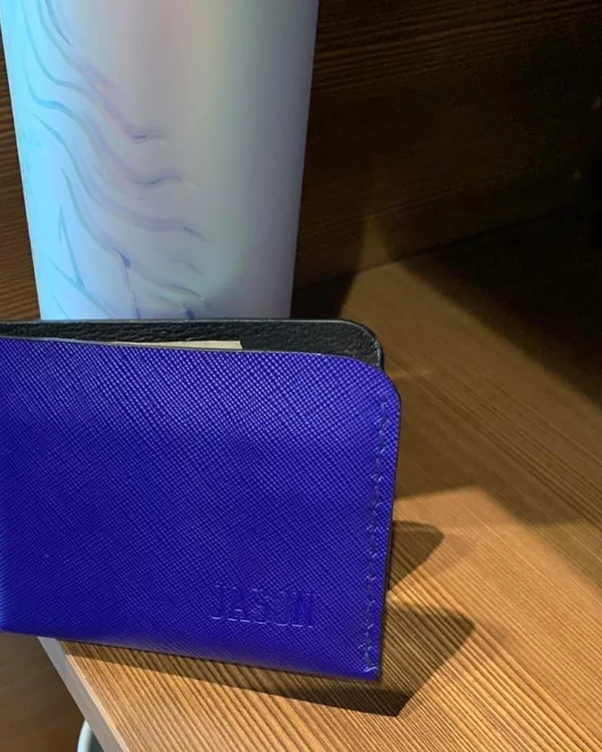 Father&rsquo;s Day is coming up! Don&rsquo;t settle for another boring wallet! Get him something that will impress him and last a lifetime! #Blackluxury #Imworkingtobeyourfavdesigner #Blackleathersmith #leathergoods #handcrafted #Blackdesigner