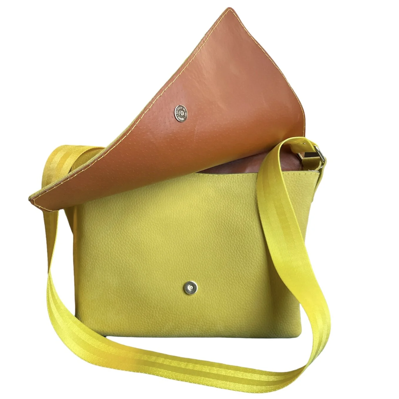 0E06C532-03A0-4BB4-A7DA-E7E9FEDF4A14