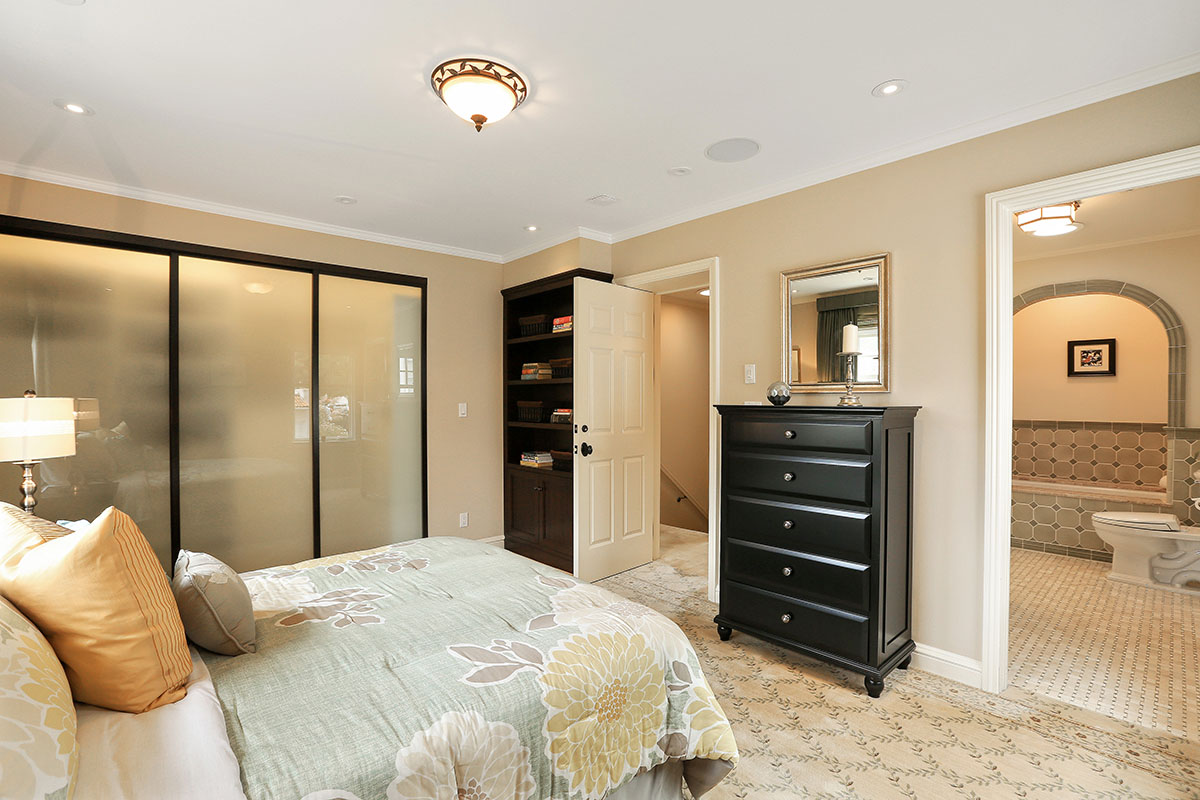 masterbedroom 2.jpg