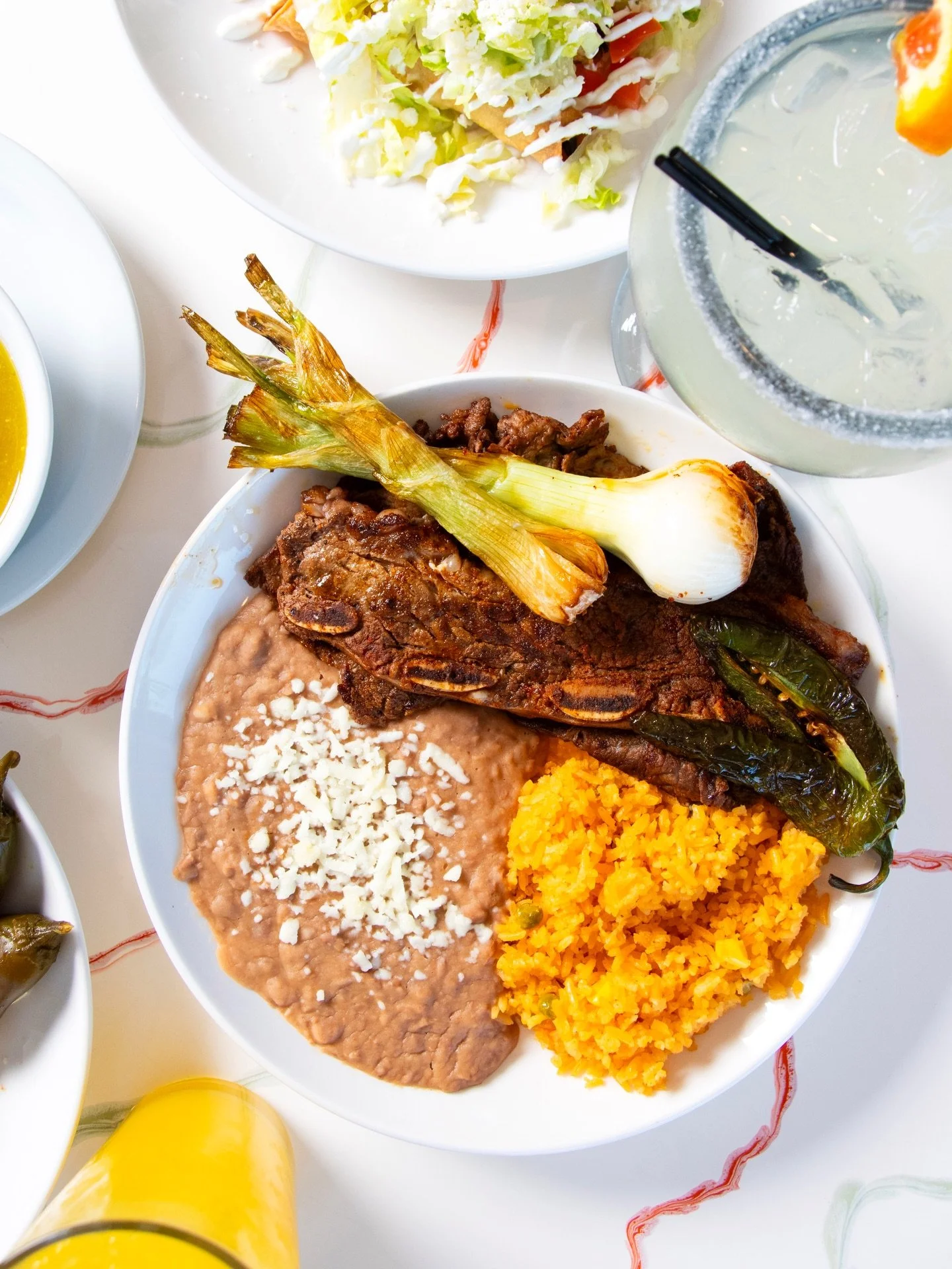 I&rsquo;ve found the #humpday treat we all want &amp; deserve🙌 Don&rsquo;t sleep on @mitierracalientesum for some of the best Mexican food this side of the Mississippi!