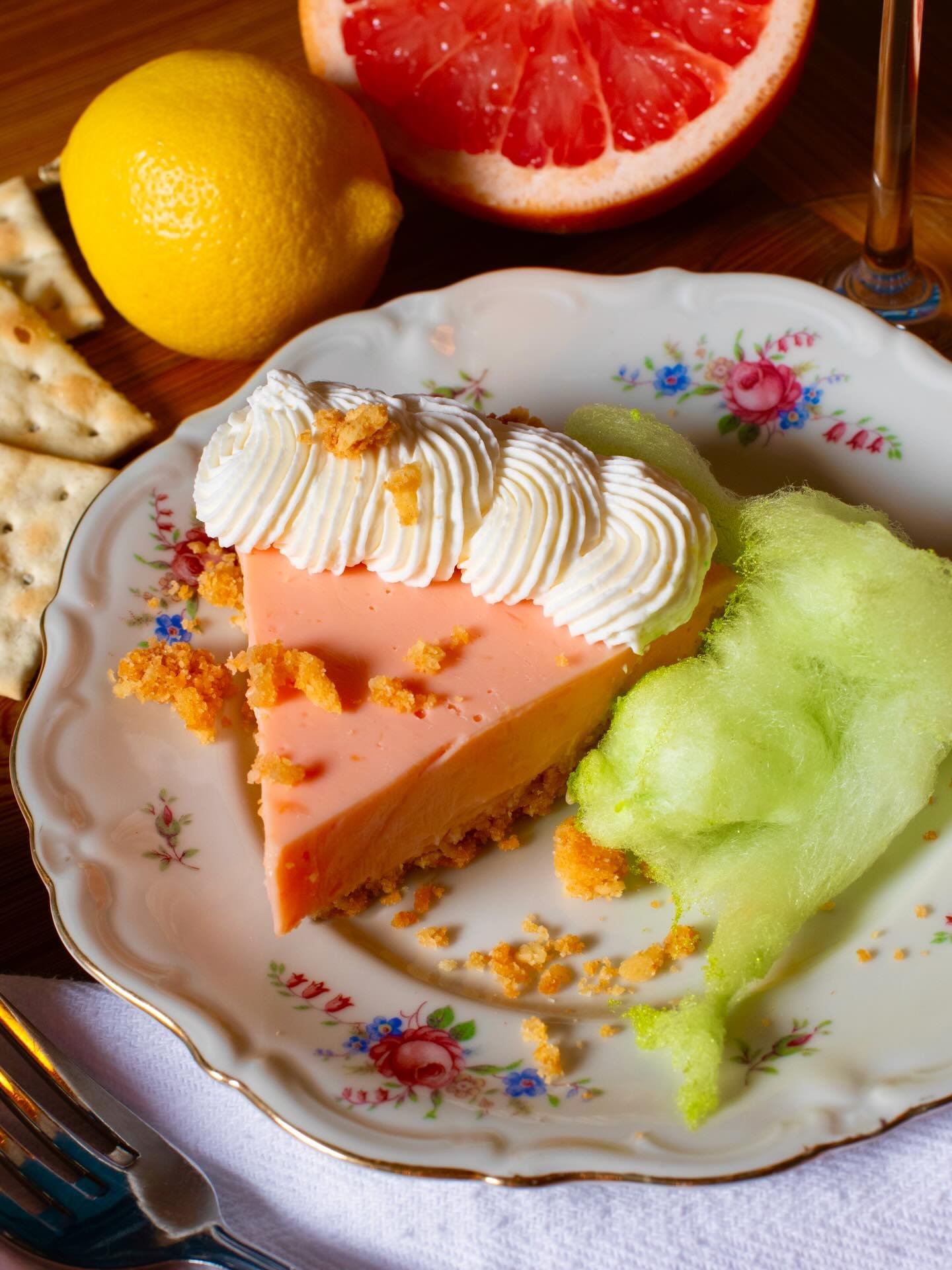 The latest cover of the @chascitypaper&rsquo;s culinary guide, Dish, looks prettyyy sweet, huh?? 🥧💕 I had an awesome photoshoot with Pastry Chef Sandy over at @edmundsoriginal learning about her Grapefruit Seashore Pie. She taught me that this is a