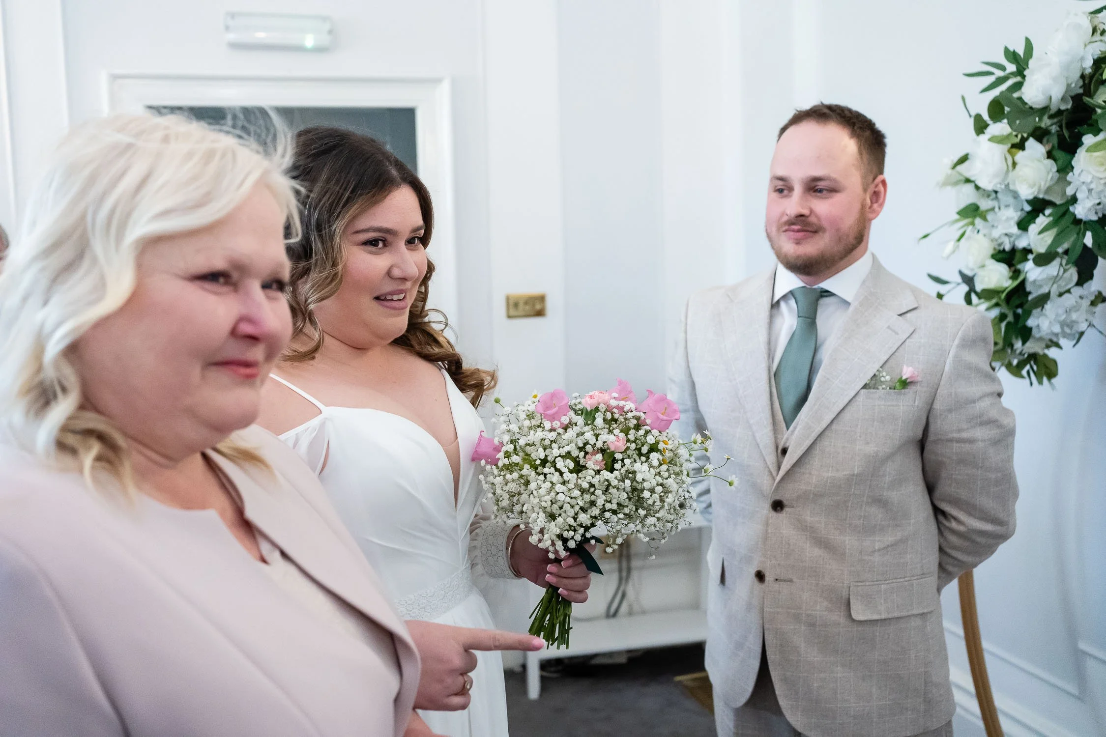 043-enfield-register-office-ridings-theobalds-estate-cheshunt-wedding-photographer.jpg