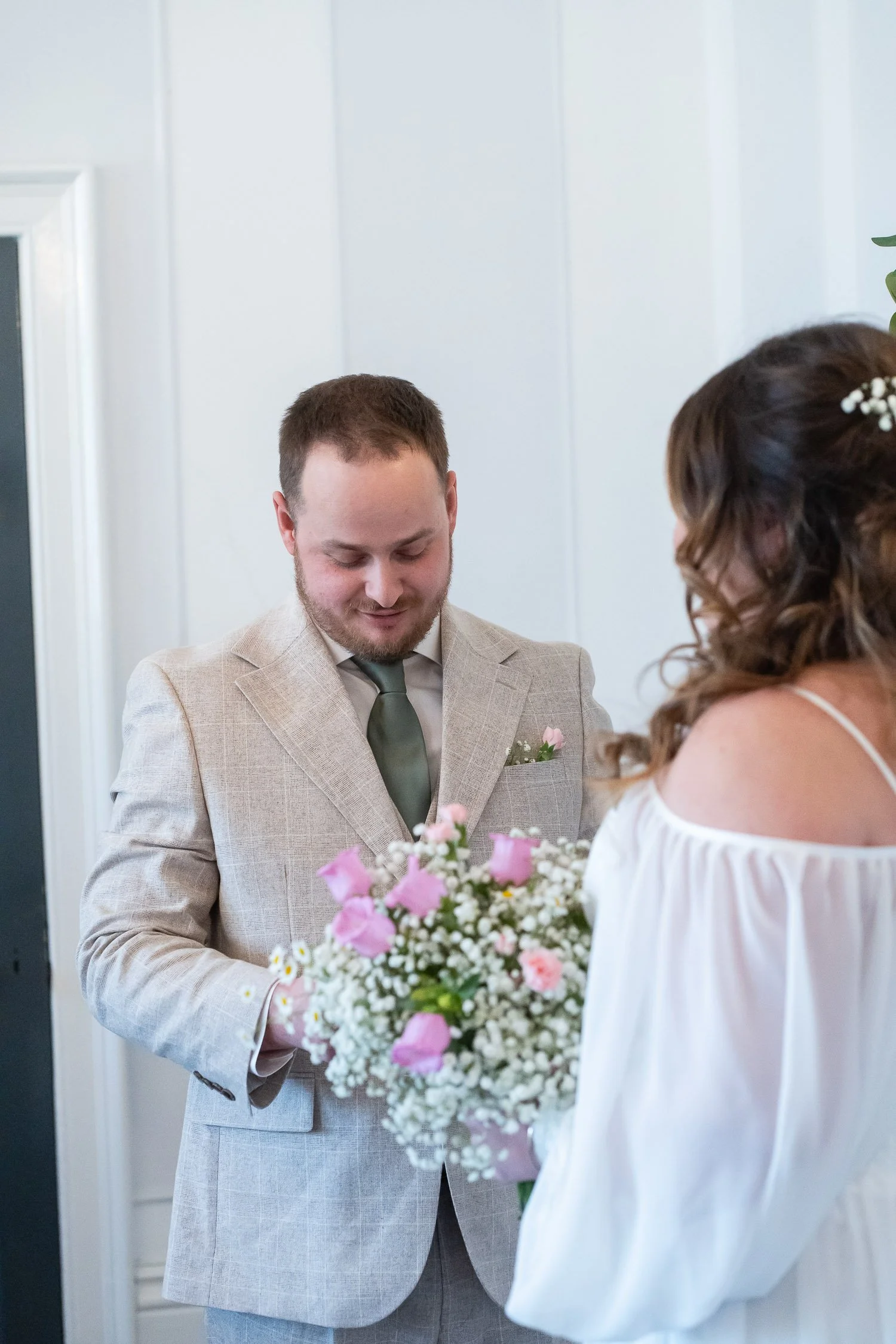 058-enfield-register-office-ridings-theobalds-estate-cheshunt-wedding-photographer.jpg