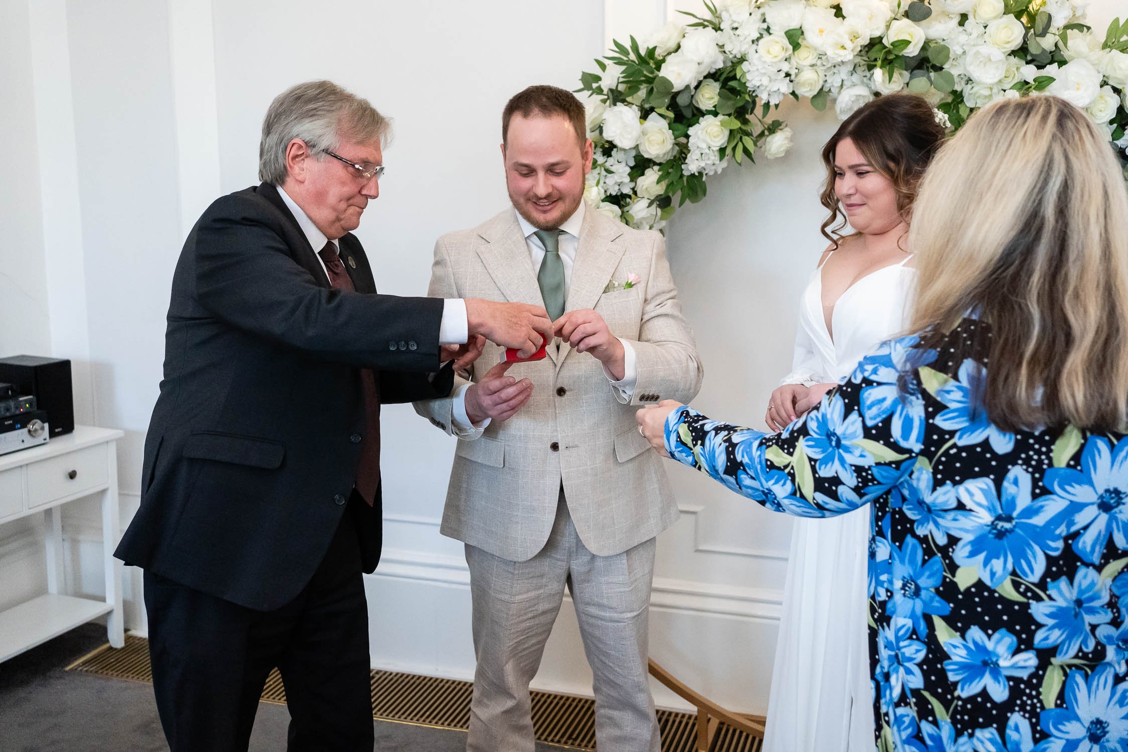 080-enfield-register-office-ridings-theobalds-estate-cheshunt-wedding-photographer.jpg