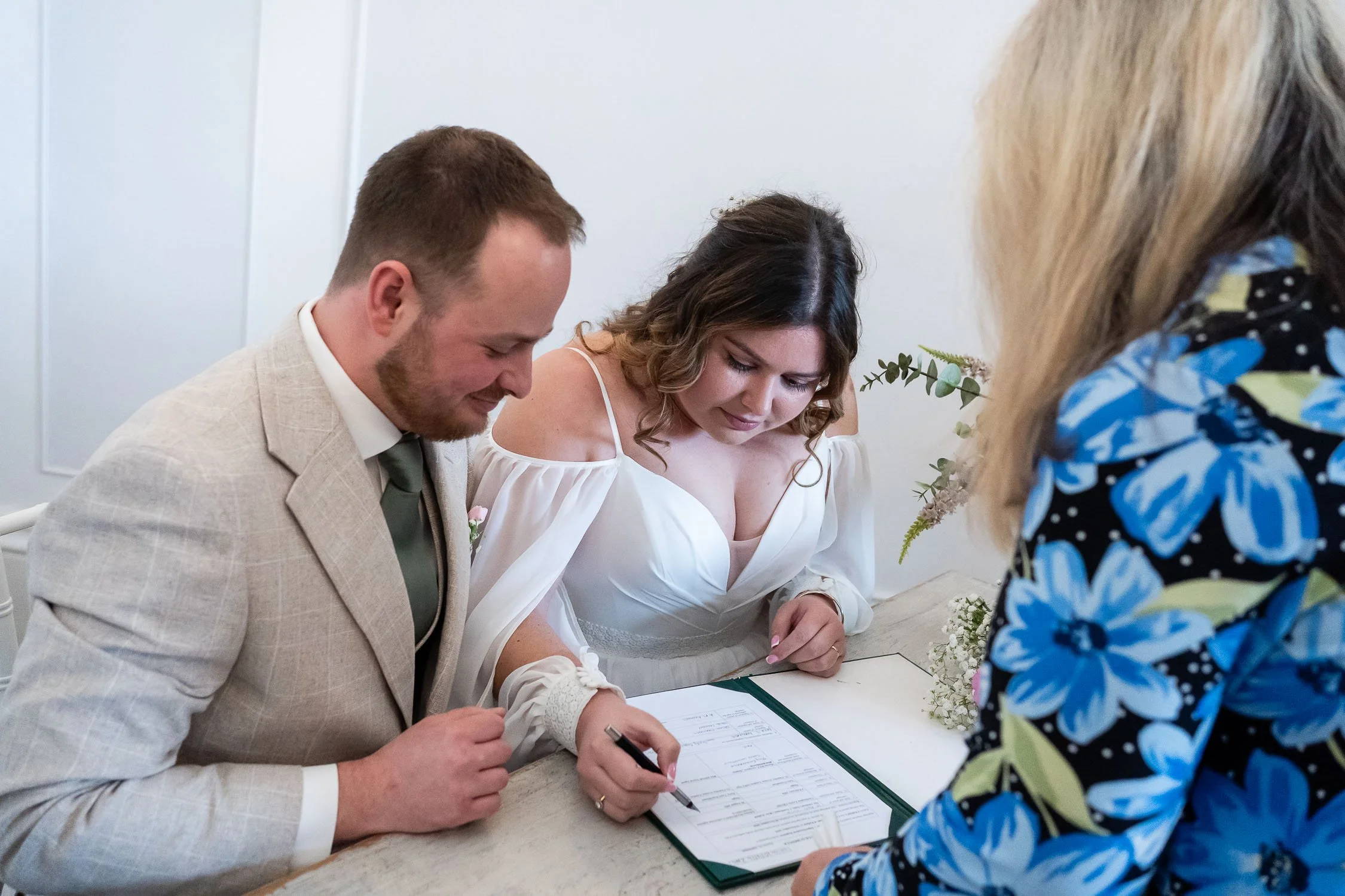 092-enfield-register-office-ridings-theobalds-estate-cheshunt-wedding-photographer.jpg
