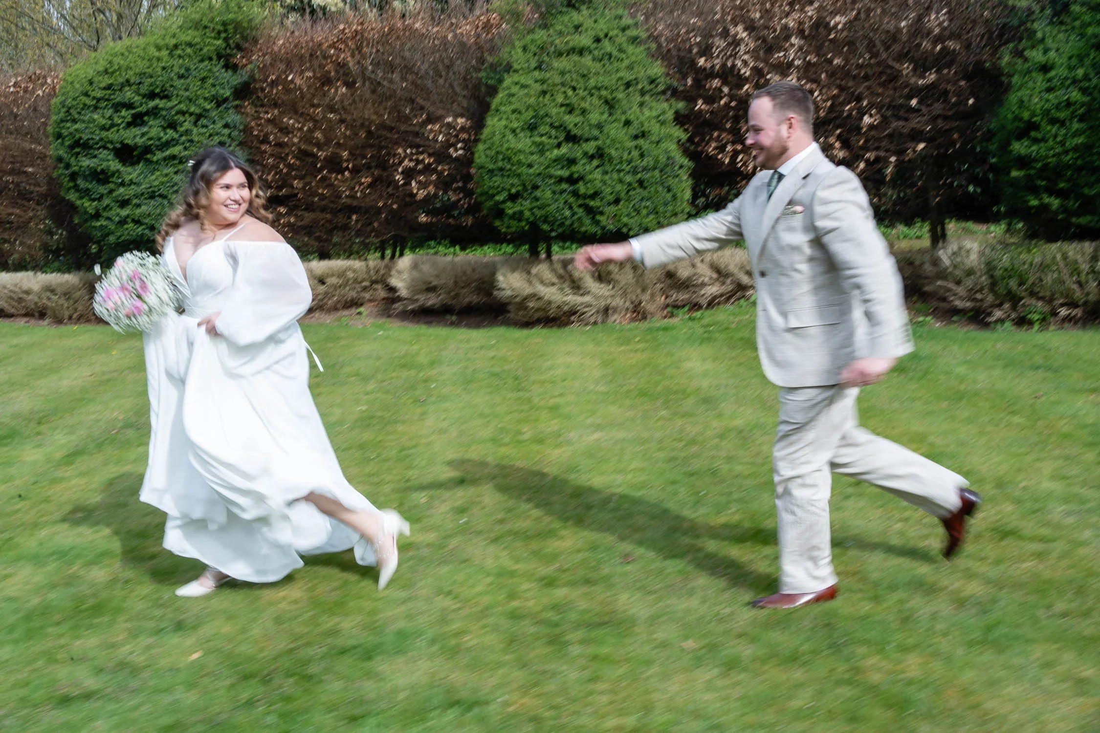 147-enfield-register-office-ridings-theobalds-estate-cheshunt-wedding-photographer.jpg