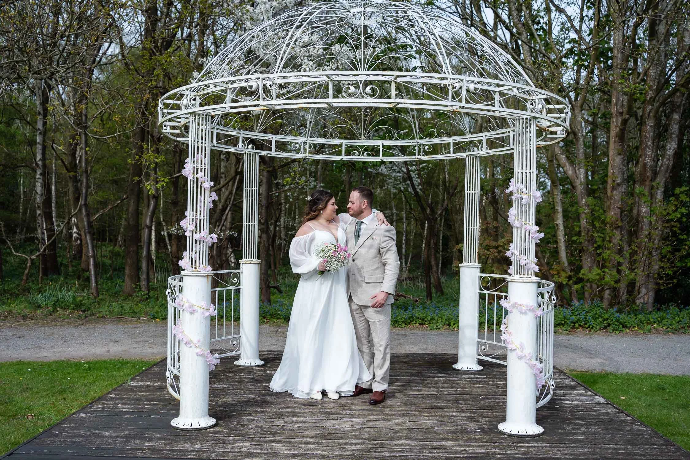 152-enfield-register-office-ridings-theobalds-estate-cheshunt-wedding-photographer.jpg