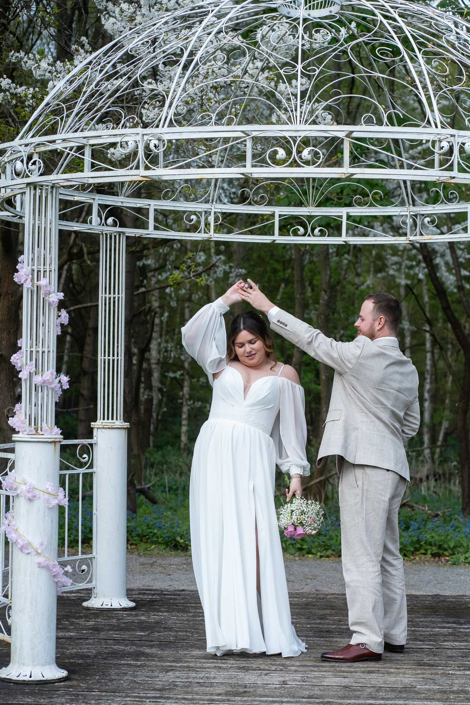 161-enfield-register-office-ridings-theobalds-estate-cheshunt-wedding-photographer.jpg
