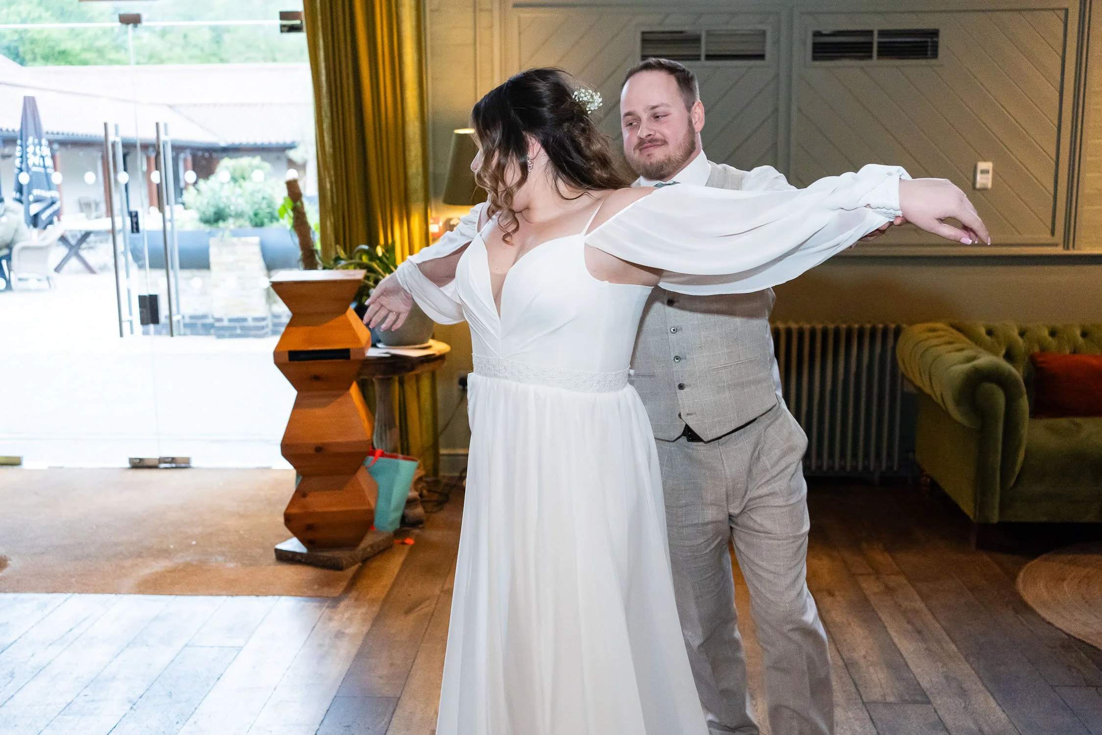 356-enfield-register-office-ridings-theobalds-estate-cheshunt-wedding-photographer.jpg